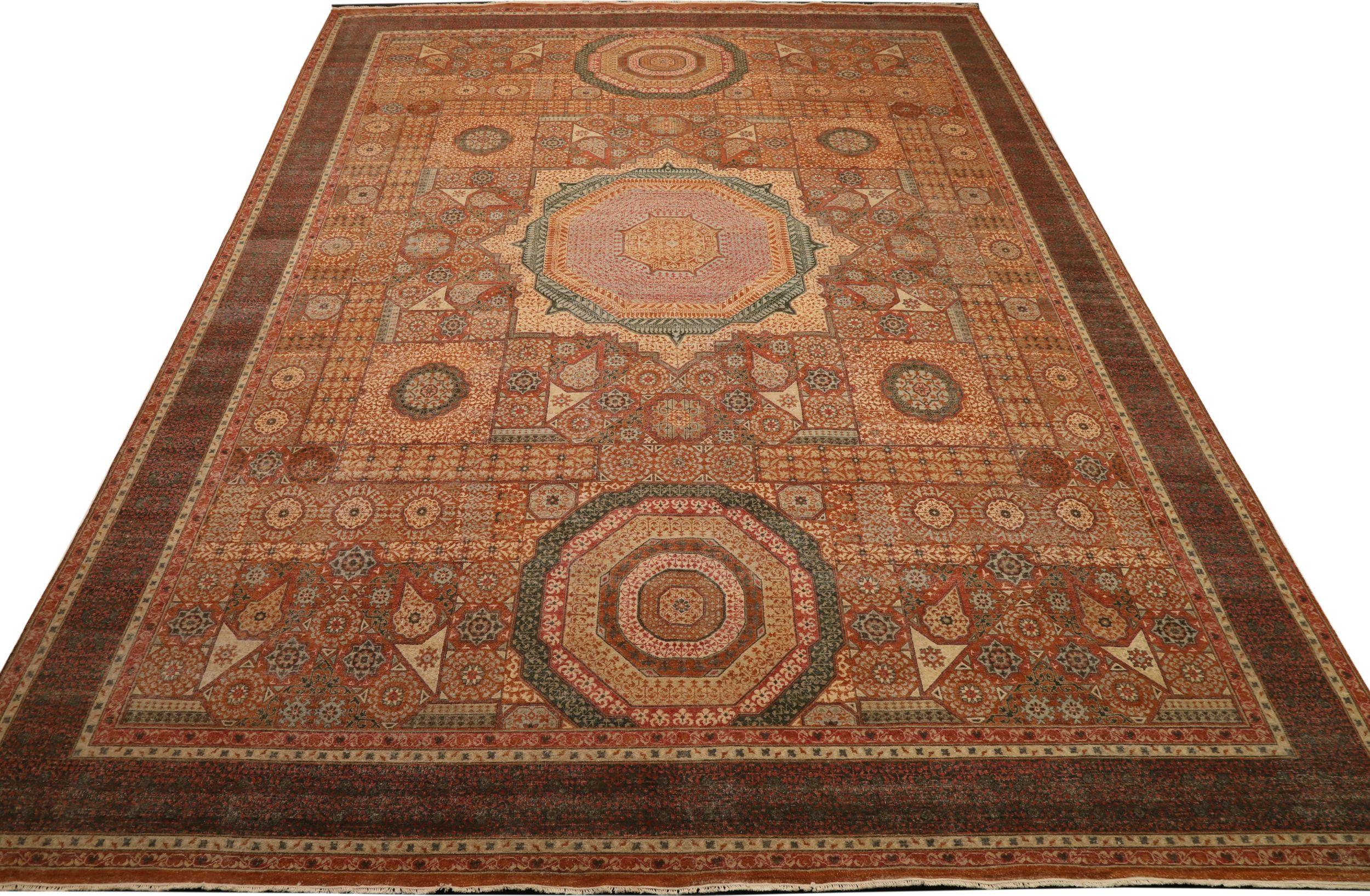 Entdecken Sie die Eleganz von India Mamluke mit dem Over Size Rug von CIRCA 1990. Dieses exklusive Design aus Wolle und Elfenbeinrot ist perfekt, um Ihren Raum zu verschönern.