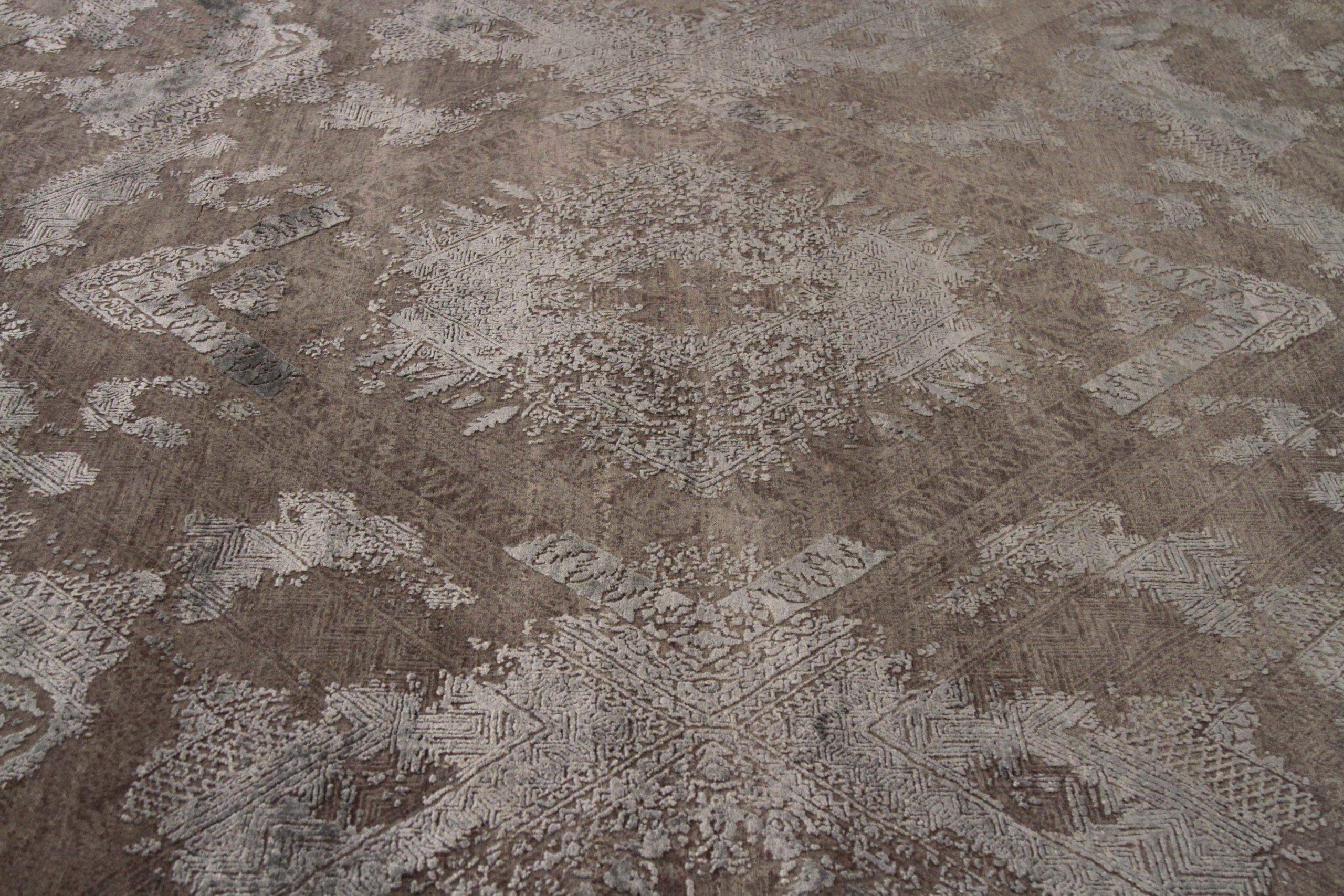 Modern India Manhattan Area Rugs - Wool Brown Ivory Design - 88935 For Sale