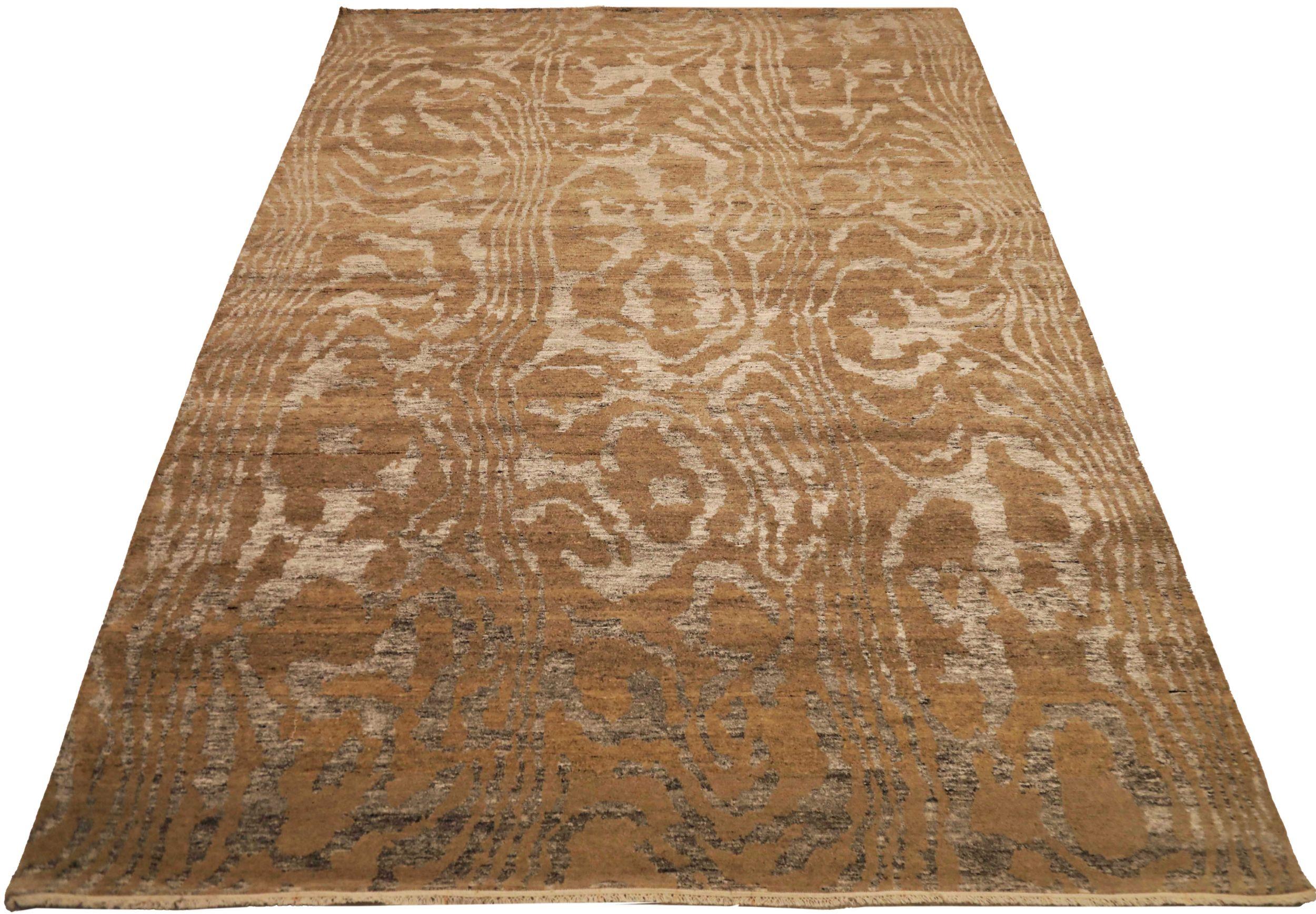Entdecken Sie die Eleganz von India Modern mit Teppichen von Circa 1990. Dieses exklusive Design aus Wolle und Braun-Elfenbein-Gelb ist perfekt, um Ihren Raum zu verschönern.