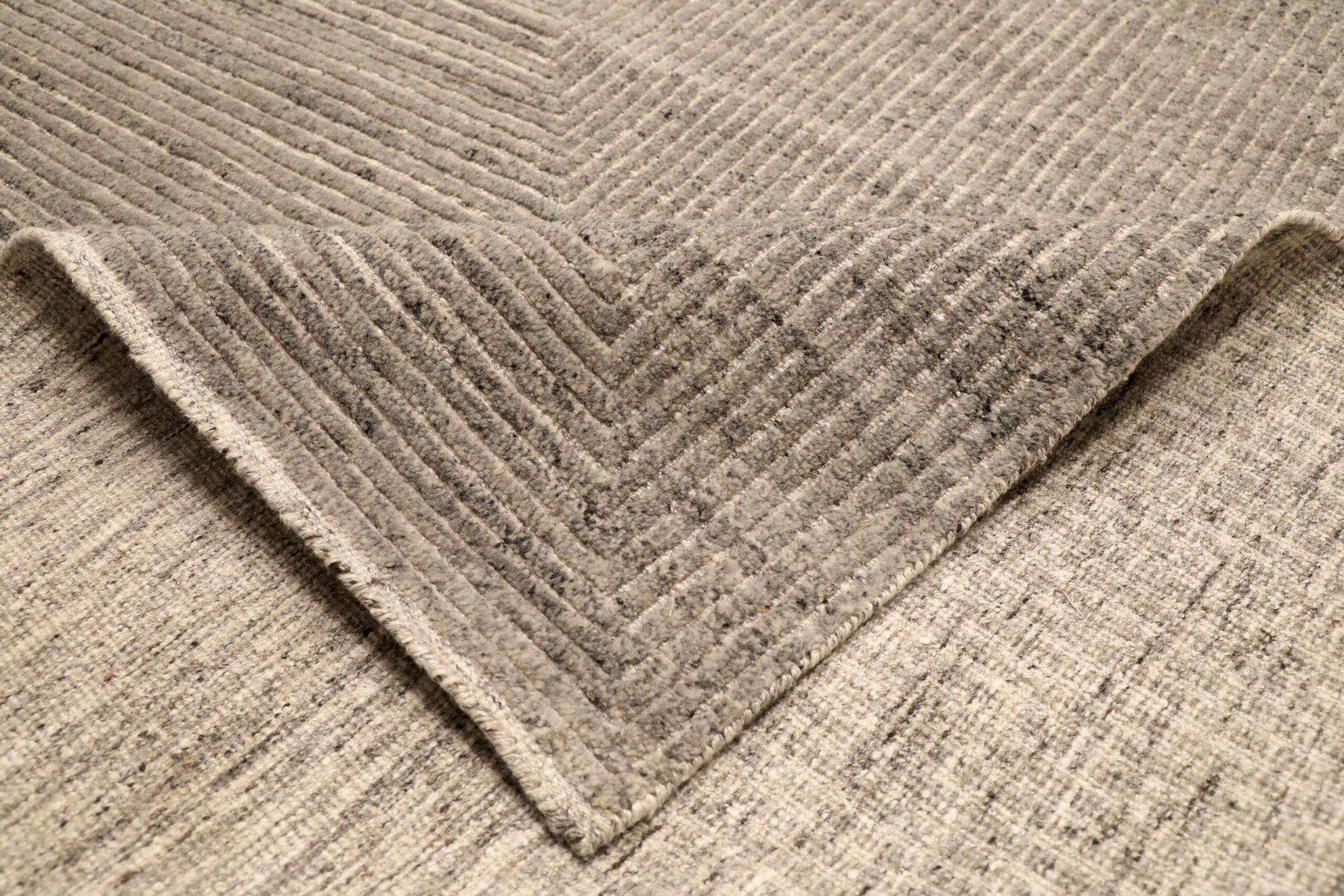 India Modern Over Size Rug - Wool Brown Design - 96565 In Excellent Condition For Sale In Dallas, TX