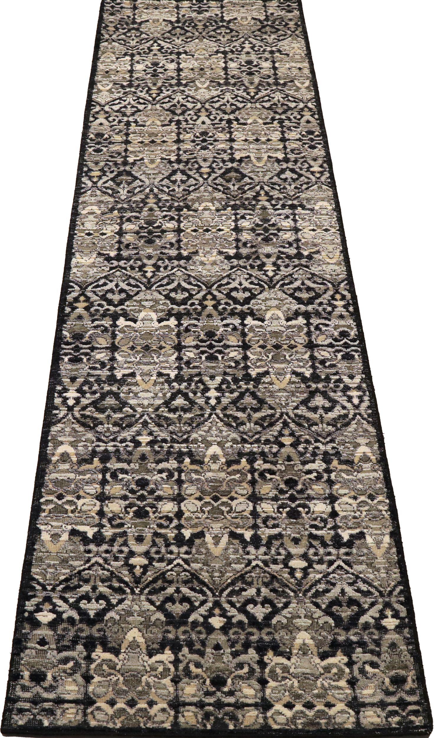 Entdecken Sie die Eleganz von India Modern mit dem Läufer Circa 1990. Dieses exklusive Design aus Wolle und Braun-Elfenbein ist perfekt, um Ihren Raum zu verschönern.