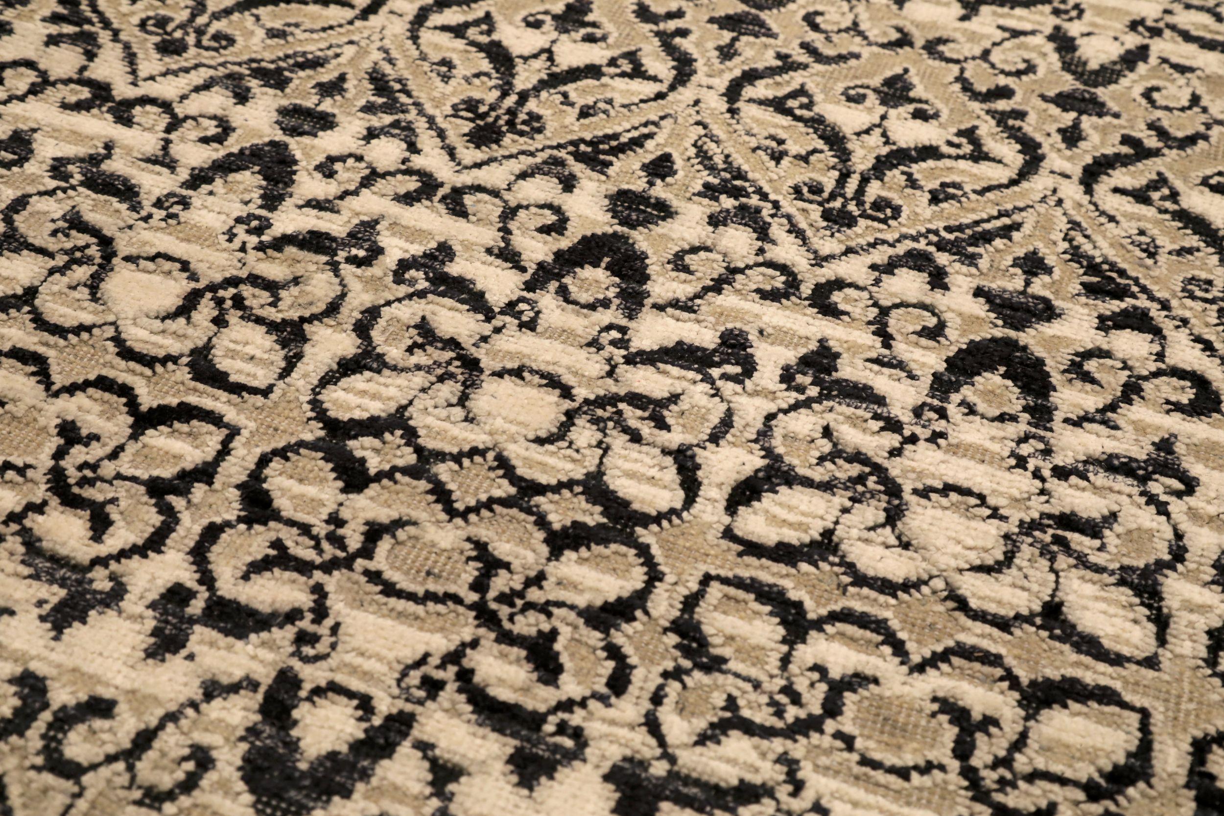 Indian India Modern Runner Rug - Wool Brown Ivory Design - 94195 For Sale