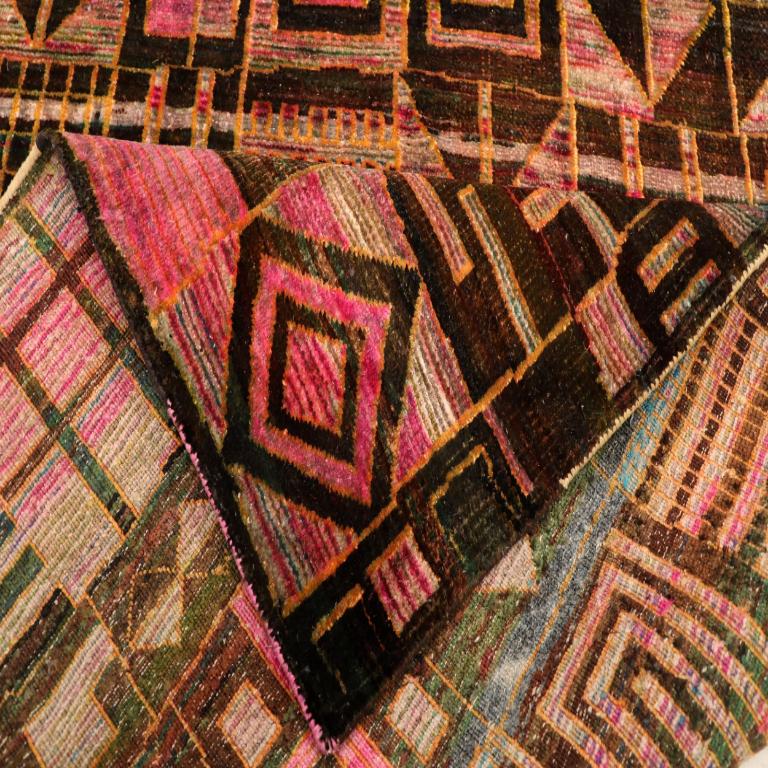 Hand-Knotted India Modern Runner Rug - Wool Brown Ivory Pink Red Design - 94216 For Sale