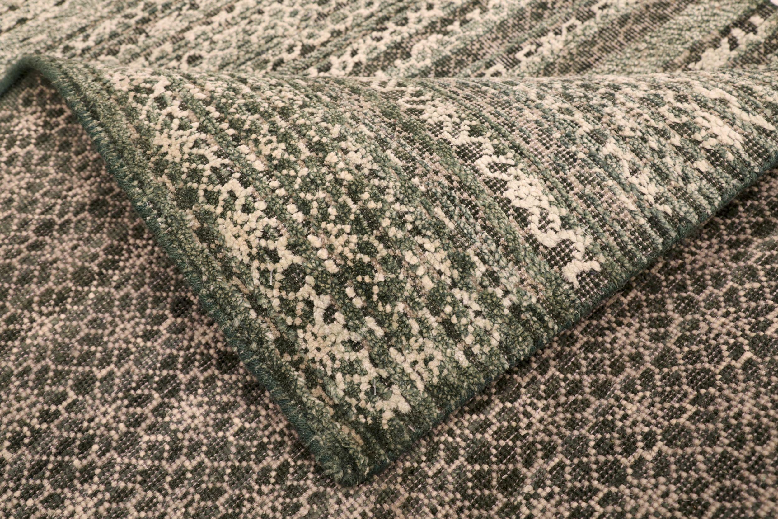 Hand-Knotted India Modern Small Rug - Wool Green Ivory Design - 94190 For Sale