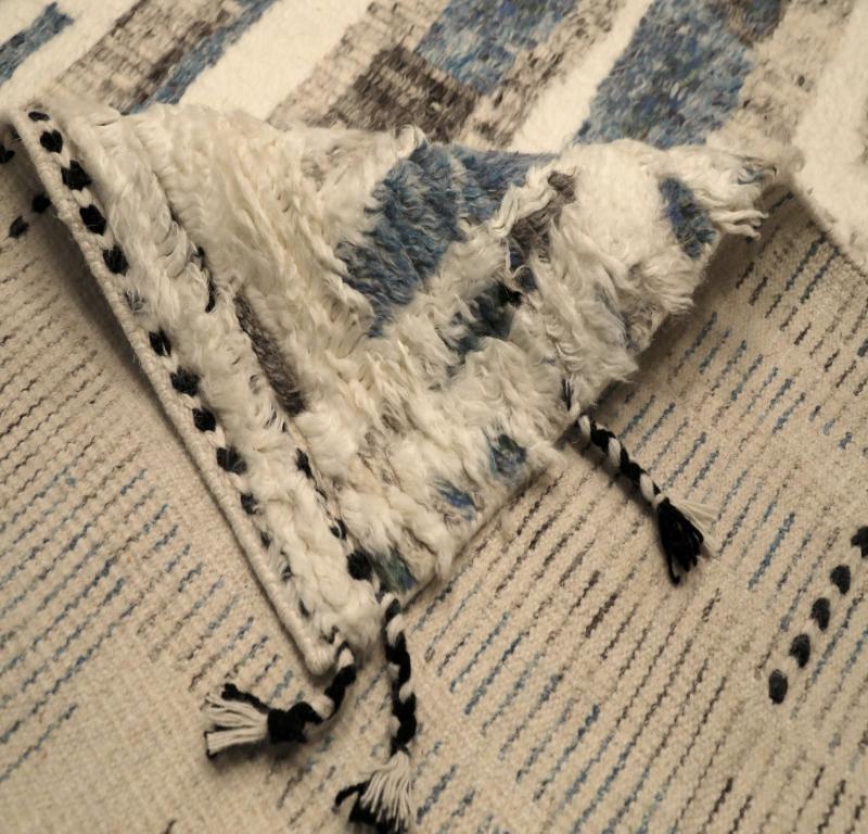 Indian India Moroccan Area Rugs - Wool Blue Brown Ivory Design - 94519 For Sale