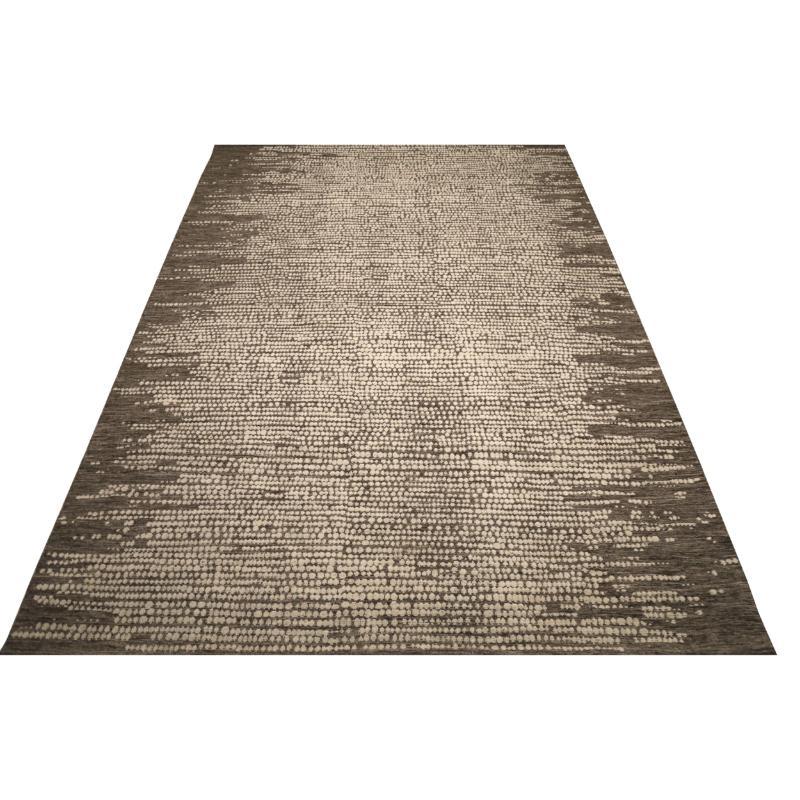 Découvrez l'élégance des tapis de l'Inde marocaine de Circa 1990. Conçu avec de la laine et du Design/One, ce design exclusif est parfait pour mettre en valeur votre espace.