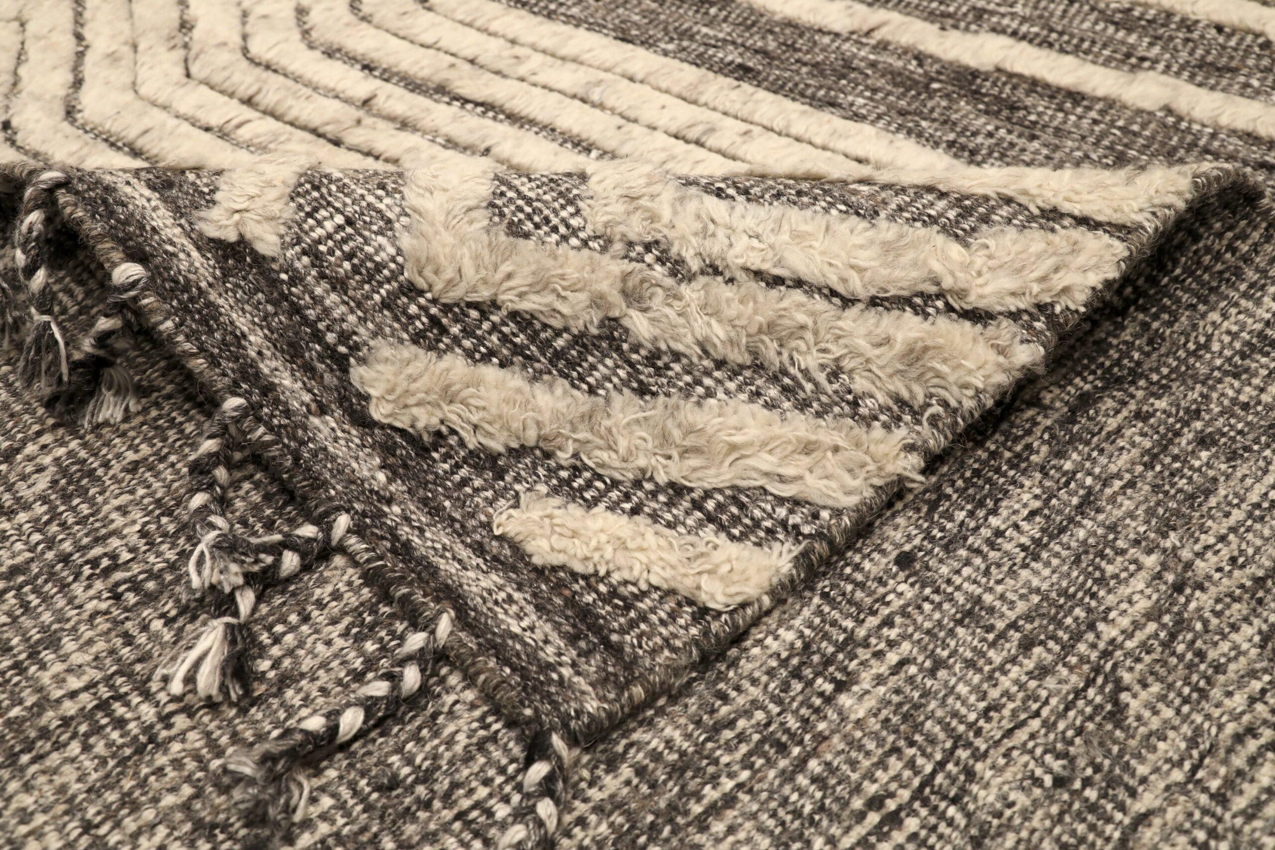 Indian India Moroccan Area Rugs - Wool Brown Ivory Design - 96542 For Sale