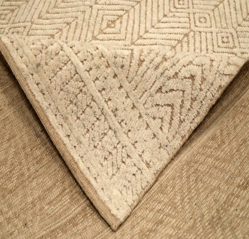 Marokkanische Teppiche aus Indien – Wolle in elfenbeinfarbenem Design – 94443 (Indisch) im Angebot
