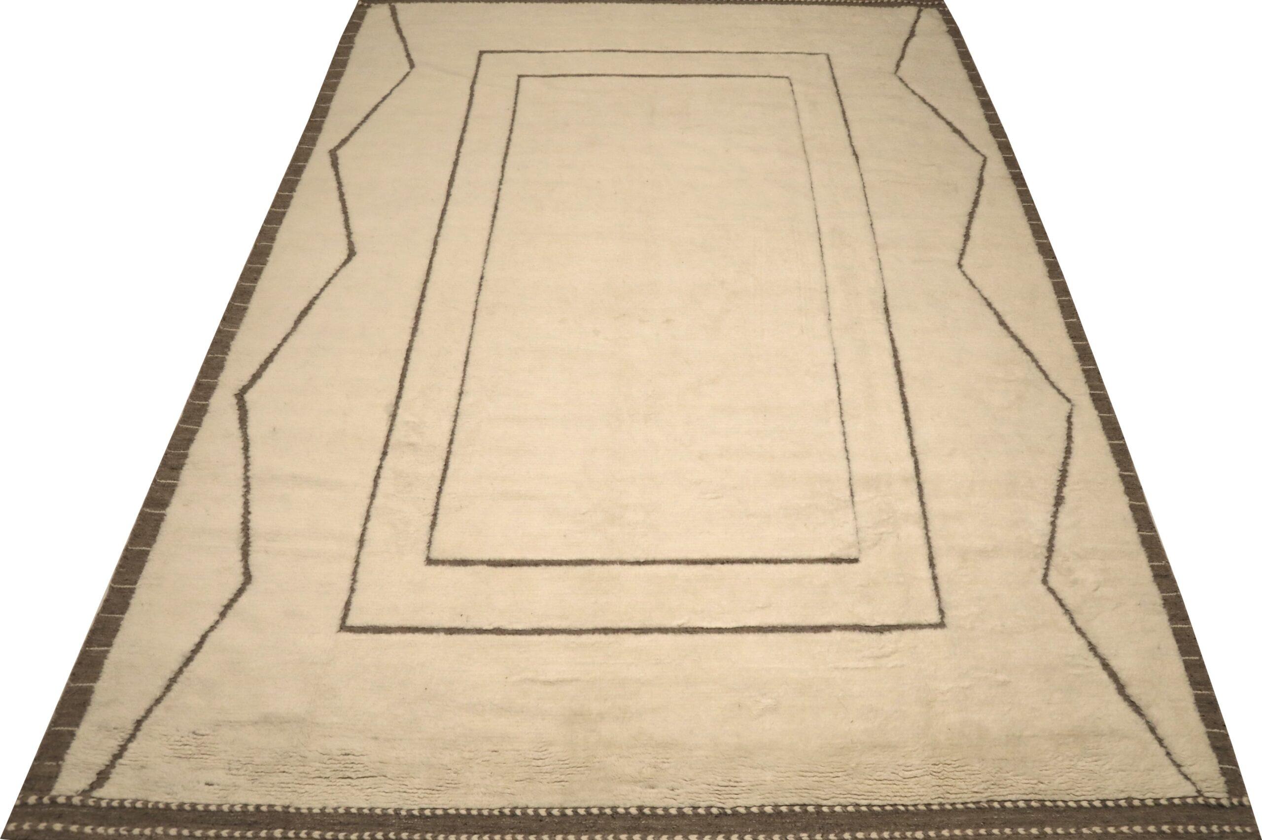 Entdecken Sie die Eleganz der indisch-marokkanischen Teppiche von Circa 1990. Dieses exklusive Design aus Wolle und Elfenbein ist perfekt, um Ihren Raum zu verschönern.