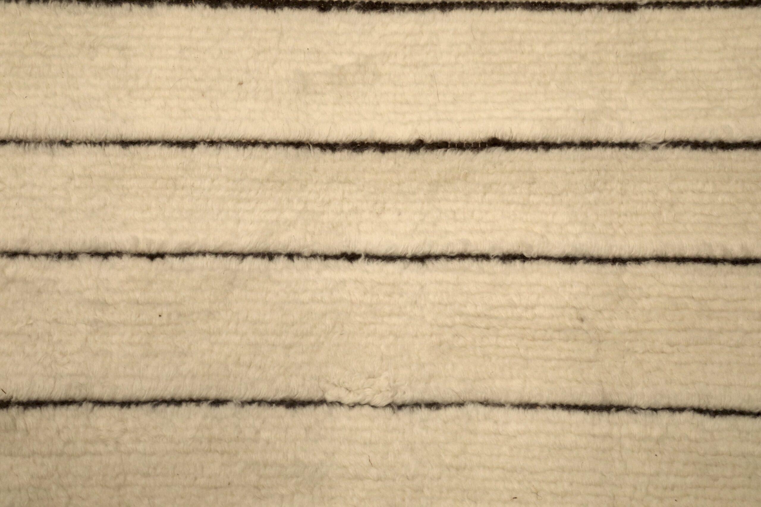 Tappeti India Moroccan Area Rugs - Wool Ivory Design - 96535 In condizioni ottime in vendita a Dallas, TX