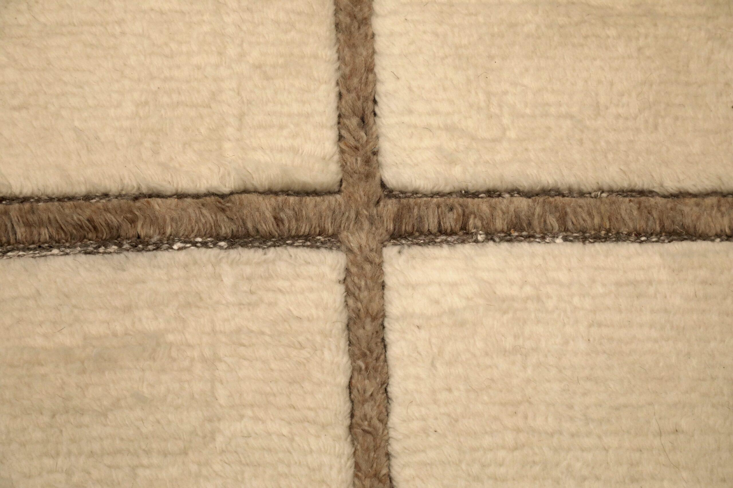 Marokkanische Teppiche aus Indien – Wolle in elfenbeinfarbenem Design – 96558 im Zustand „Hervorragend“ im Angebot in Dallas, TX