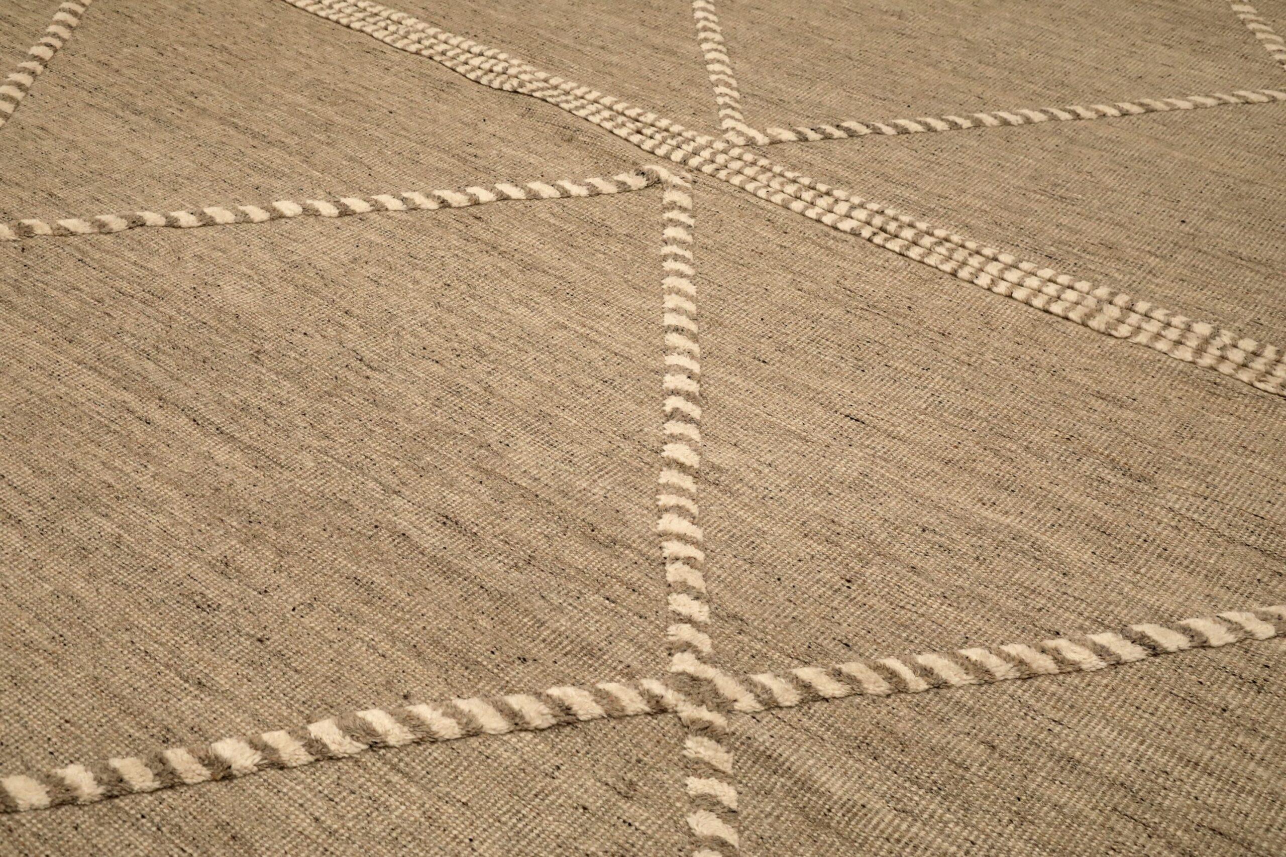 Modern India Moroccan Area Rugs - Wool Taupe Design - 96541 For Sale