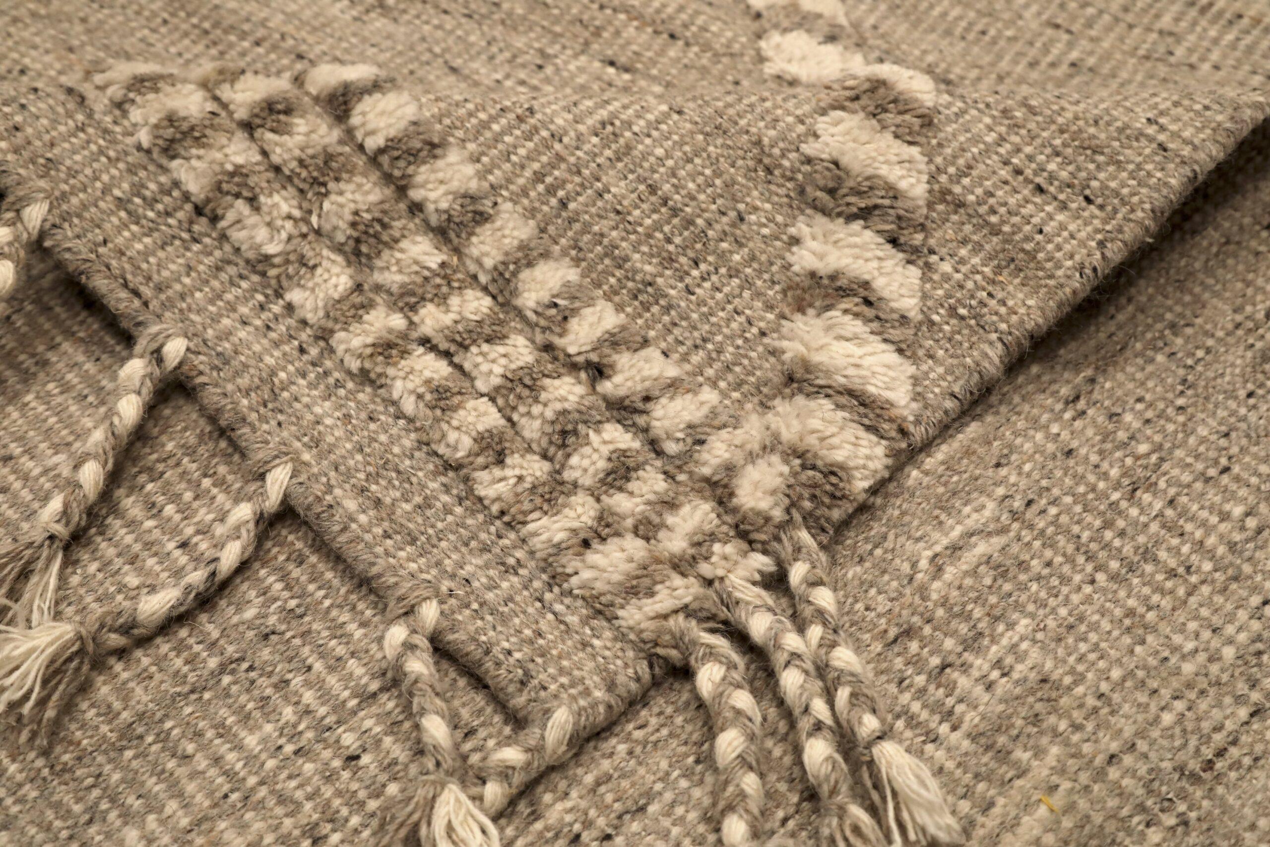 Indian India Moroccan Area Rugs - Wool Taupe Design - 96541 For Sale