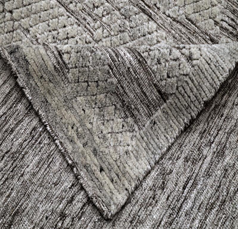 Indien Marokkanischer Teppich in Übergröße - Wolle Braun Elfenbein Design - 94459 (Indisch) im Angebot