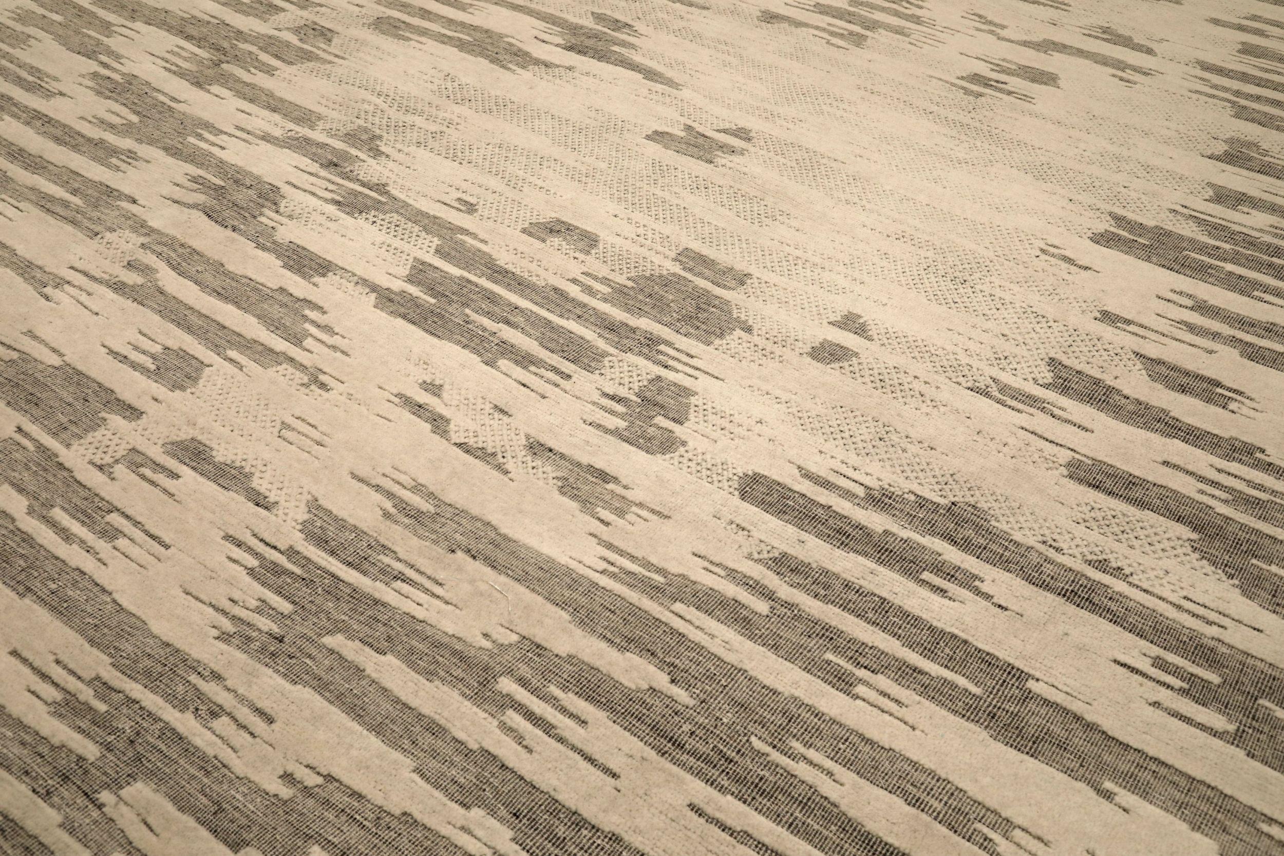 Indien Marokkanischer Teppich in Übergröße - Wolle Braun Elfenbein Design - 94537 (Moderne) im Angebot
