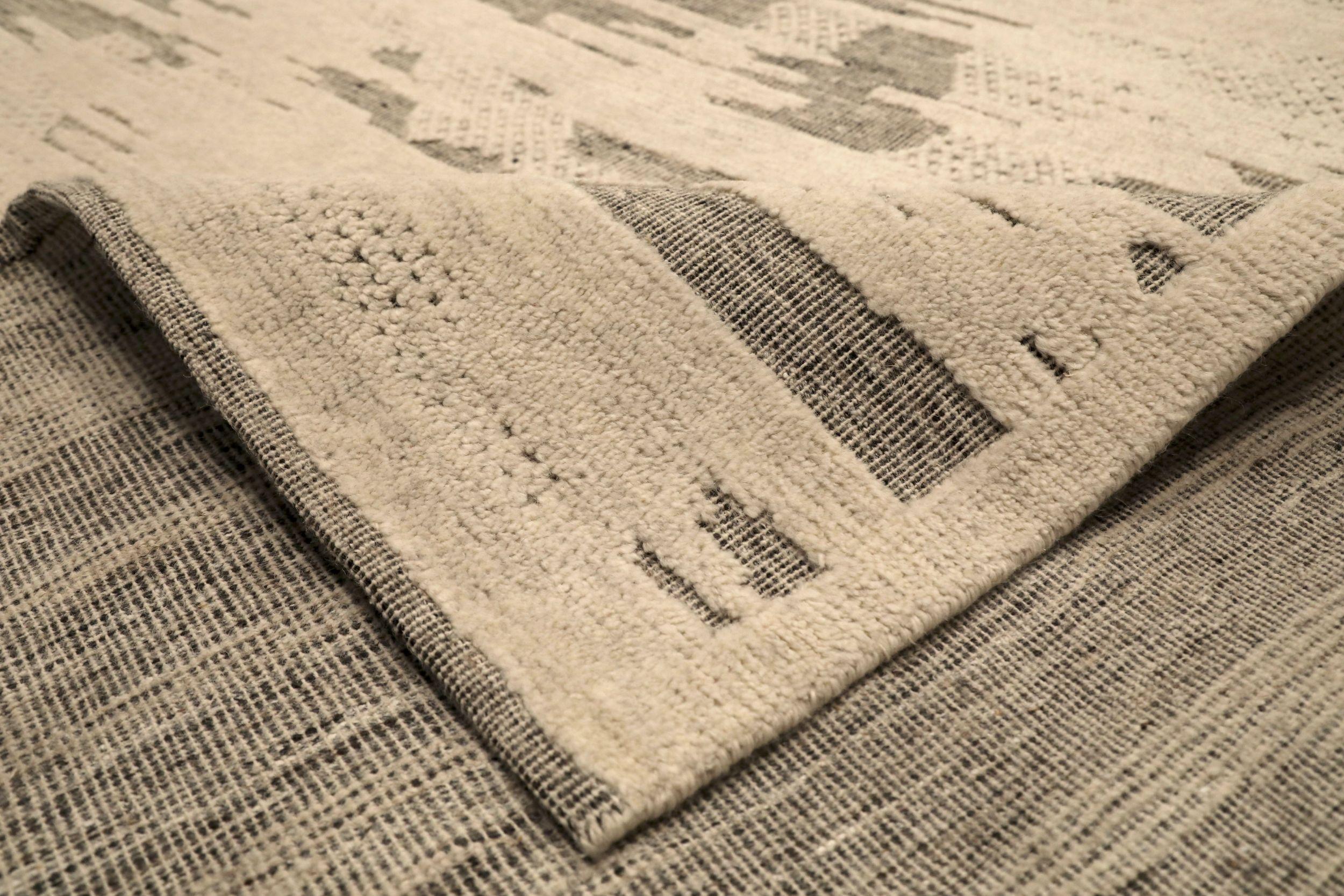 Indien Marokkanischer Teppich in Übergröße - Wolle Braun Elfenbein Design - 94537 (Indisch) im Angebot