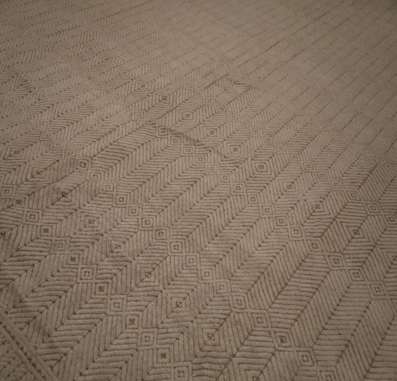 Indien Marokkanisch Over Size Teppich - Wolle Elfenbein Design - 94486 (Moderne) im Angebot