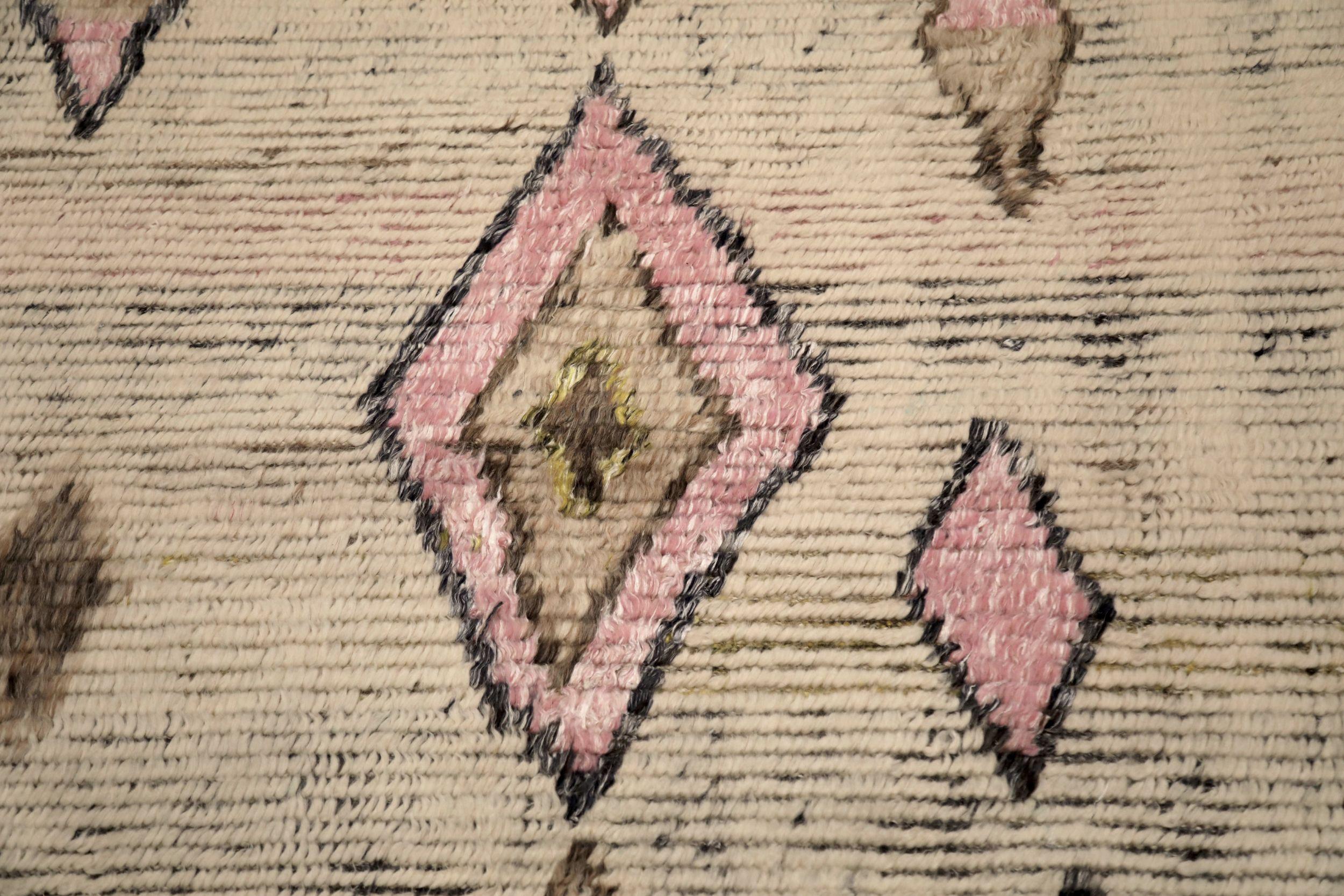 Indien Marokkanische Over Size Teppich - Wolle Elfenbein Rosa Gelb Design - 94532 (Handgeknüpft) im Angebot