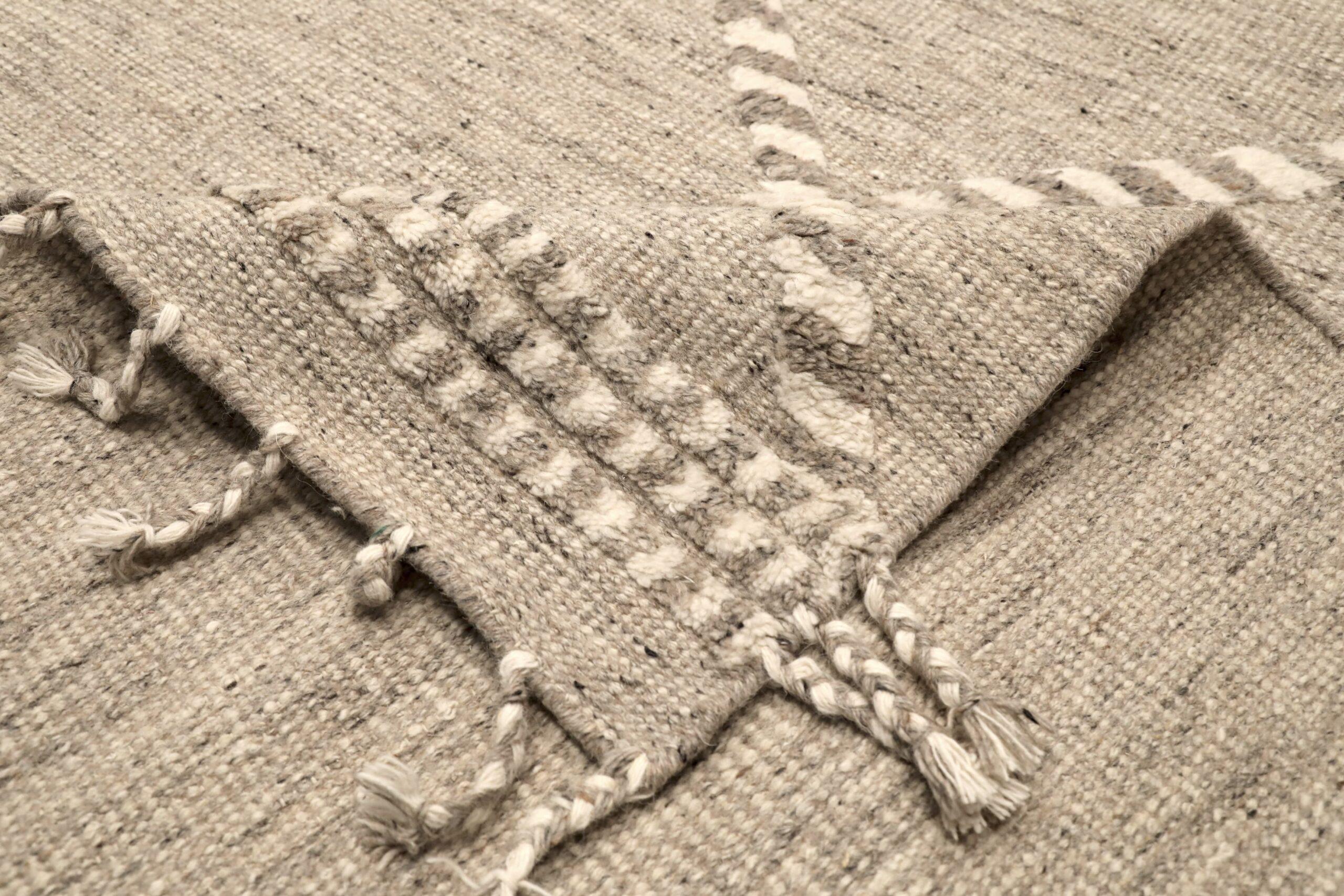 Marokkanischer Over Size-Teppich in Übergröße aus Wolle in Taupe in Indien - 96598 (Indisch) im Angebot