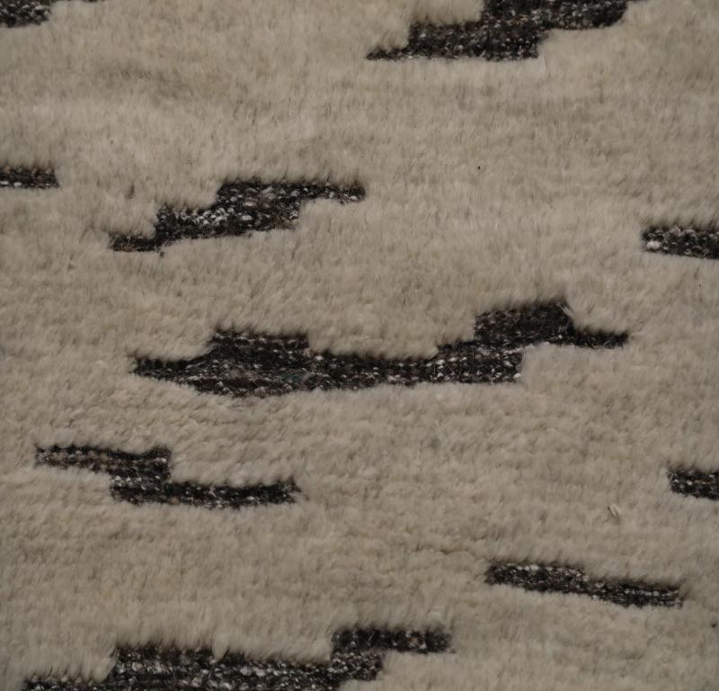 Indiano Tappeto Runner Marocchino India Circa 1990 - Lana Marrone Avorio Design - 99530 in vendita