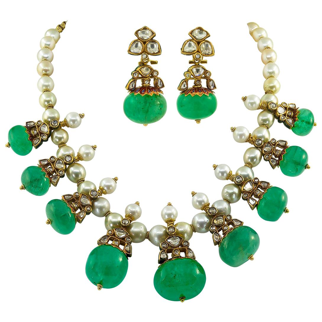 Diamond Emerald Pearl Yellow Gold India Motif Reversible Suite