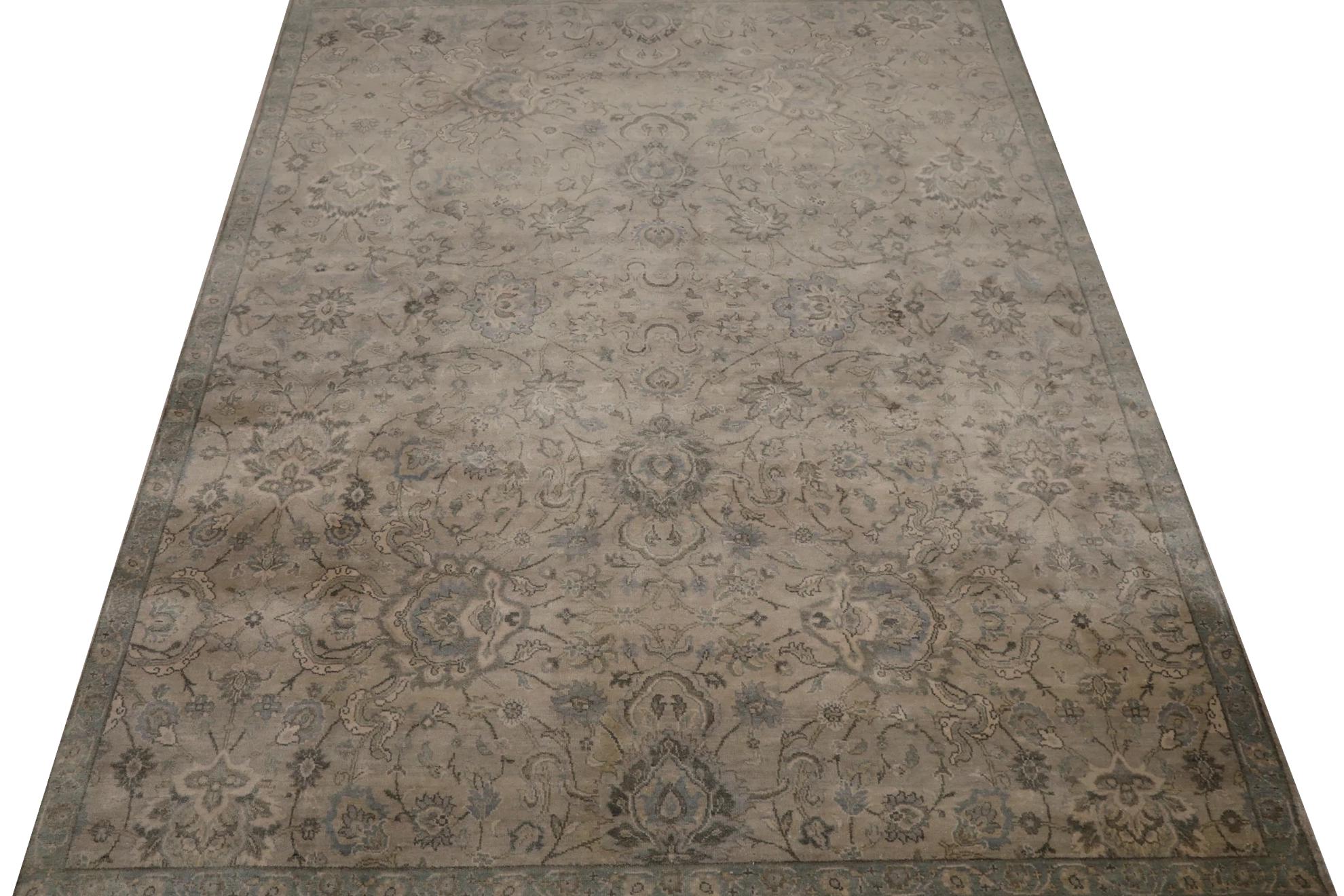 Entdecken Sie die Eleganz von India Oushak mit den Area Rugs von Circa 1990. Dieses exklusive Design aus Wolle und BlauGrünElfenbein ist perfekt, um Ihren Raum zu verschönern.
