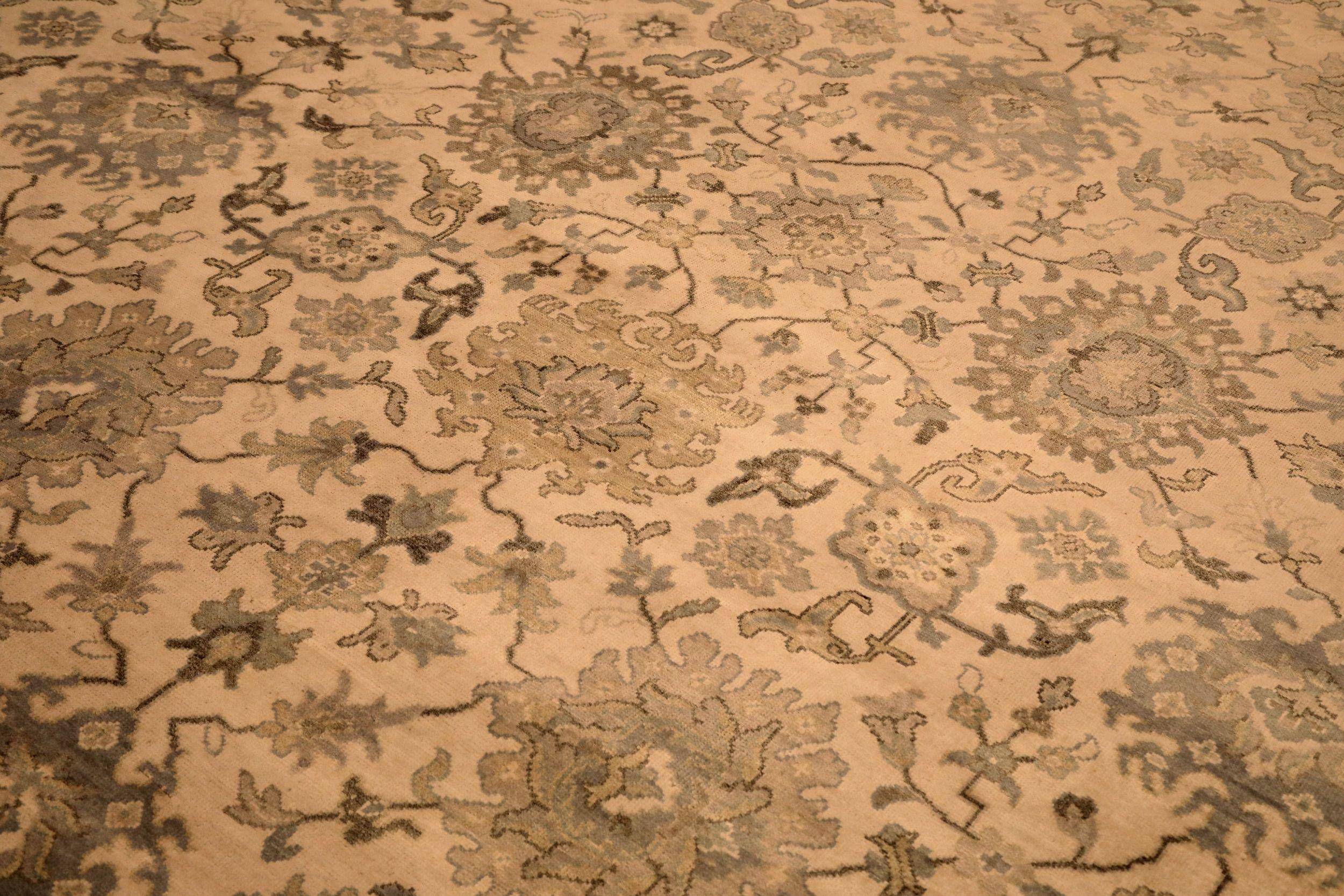 Oushak-Teppiche aus Indien - Wolle in elfenbeinfarbenem Design - 94103 (Moderne) im Angebot
