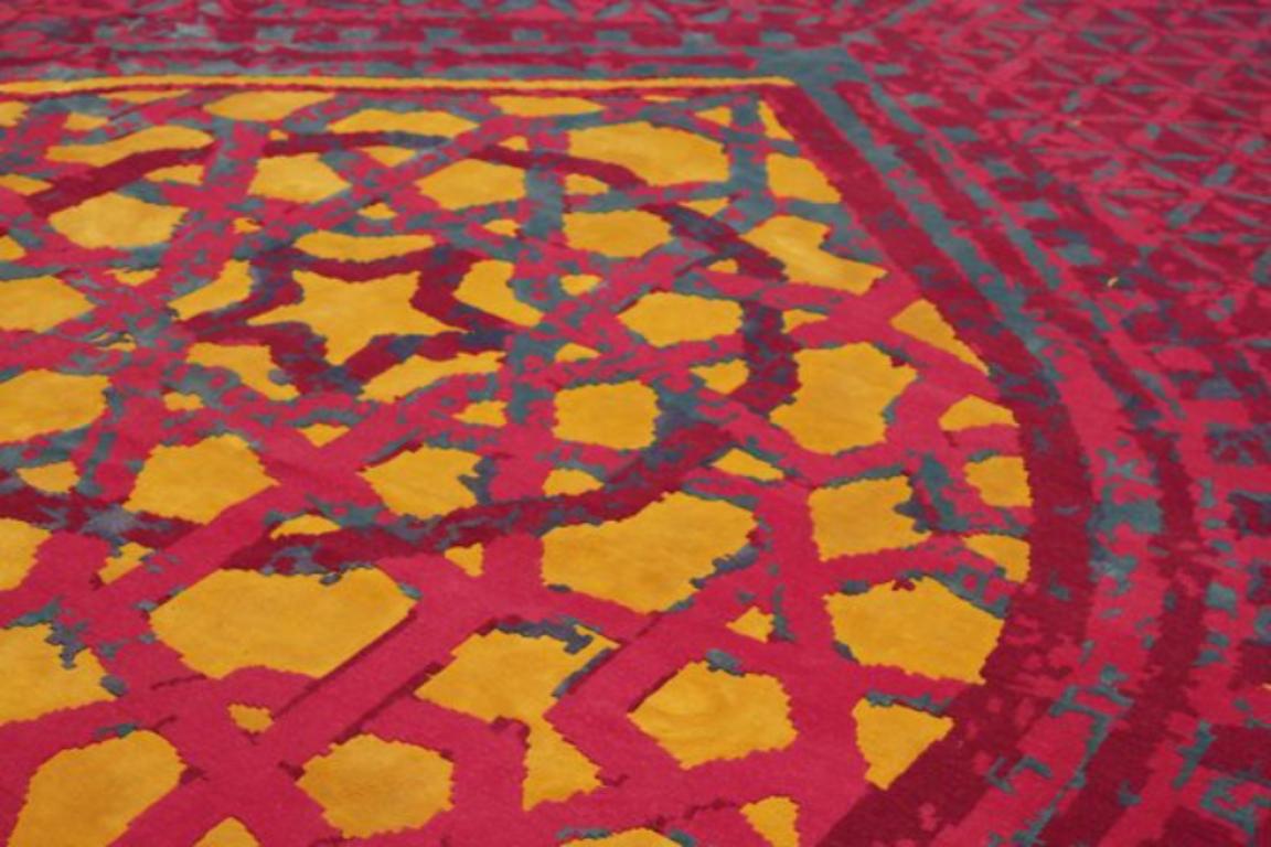 India Over Size Rug Circa 1990 - Wool Blue Pink Yellow Design - 91724 In Excellent Condition For Sale In Dallas, TX