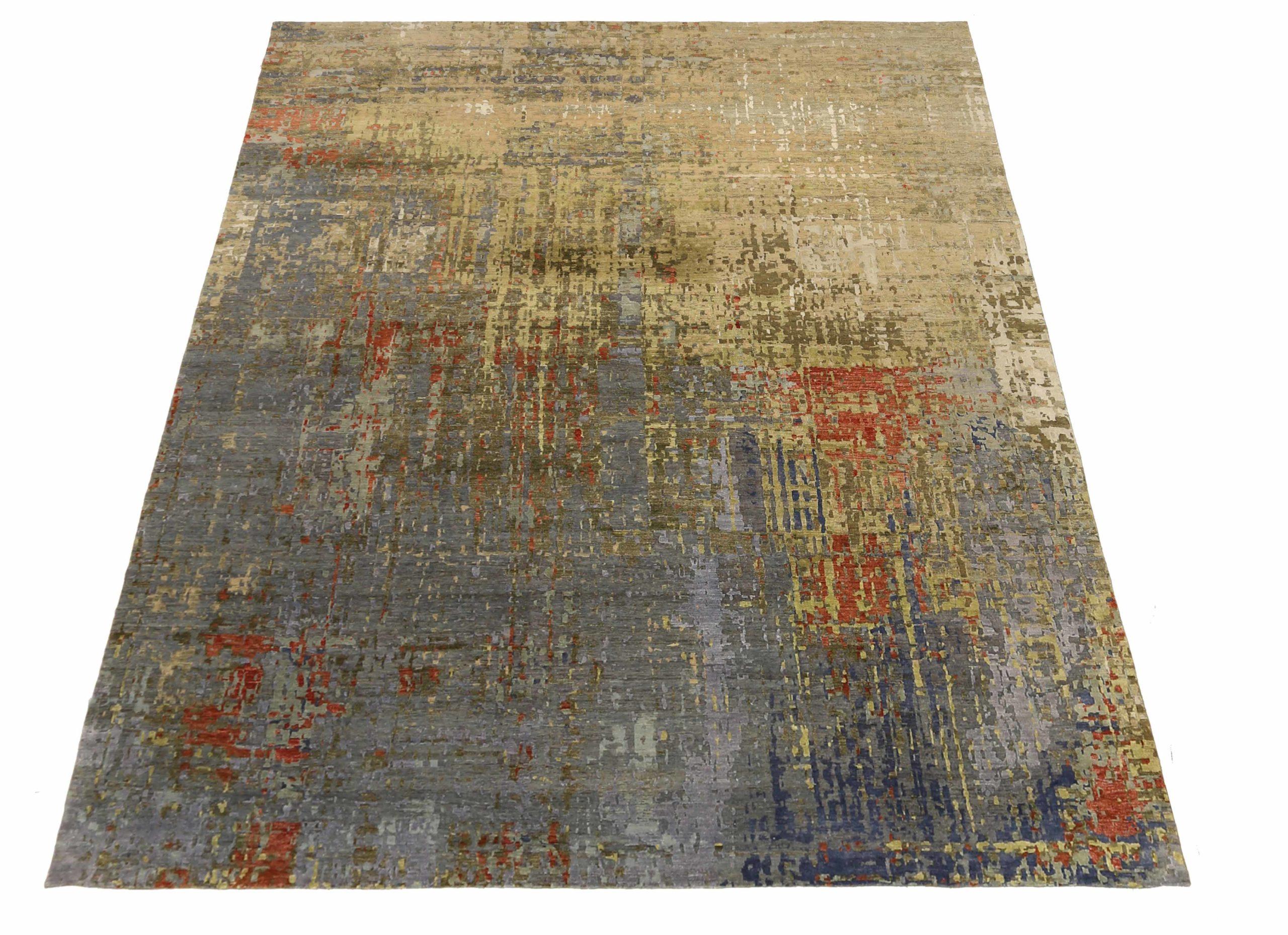 Entdecken Sie die Eleganz von India mit dem Artikel Over Size Rug in CIRCA 1990. Dieses exklusive Design aus Wolle und GrauGrünElfenbeinRot ist perfekt, um Ihren Raum zu verschönern.