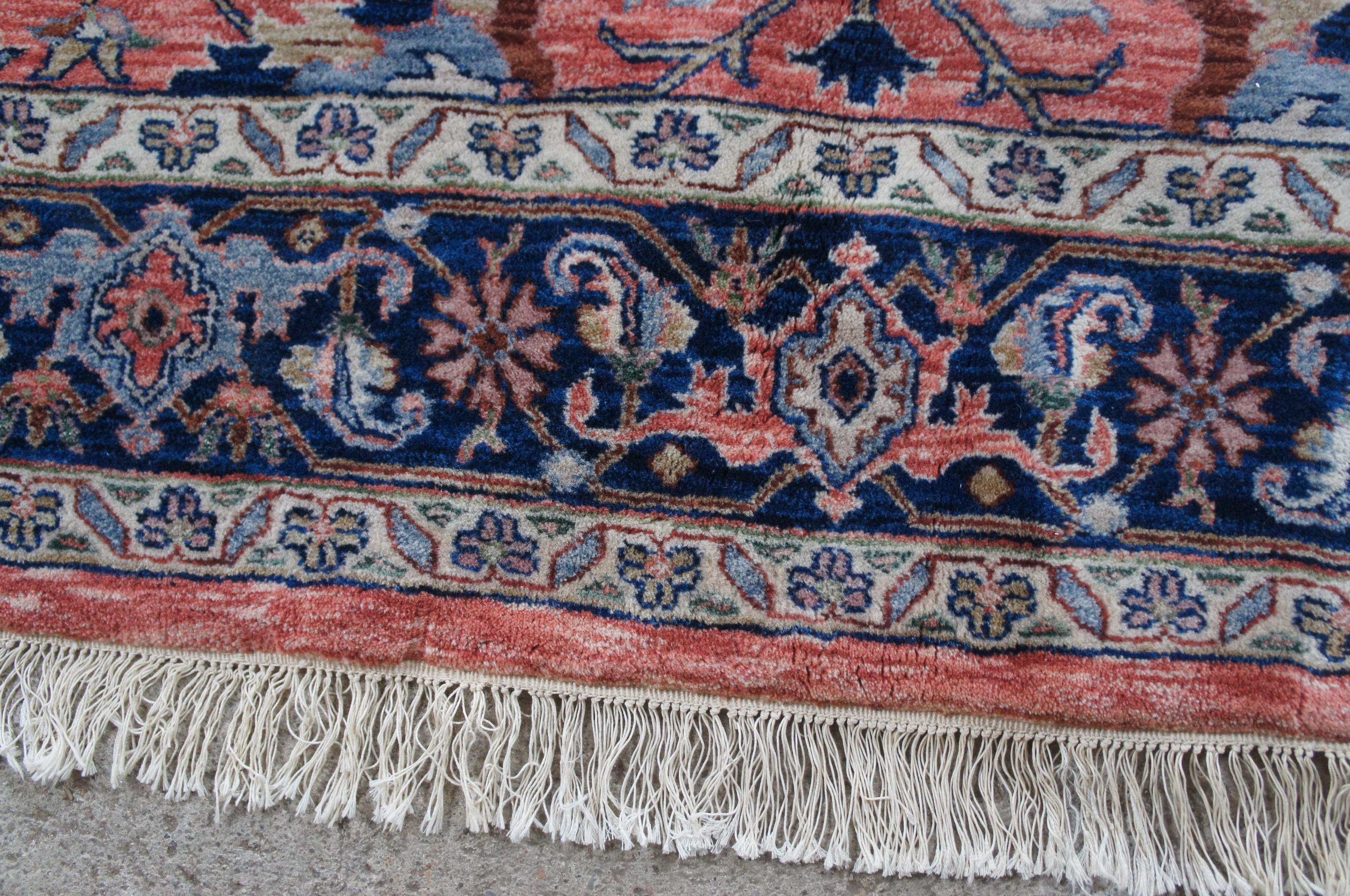 India Pande Cameron of New York Royal Jahan Tappeto di lana con medaglione a stella 6' x 9' in vendita 4