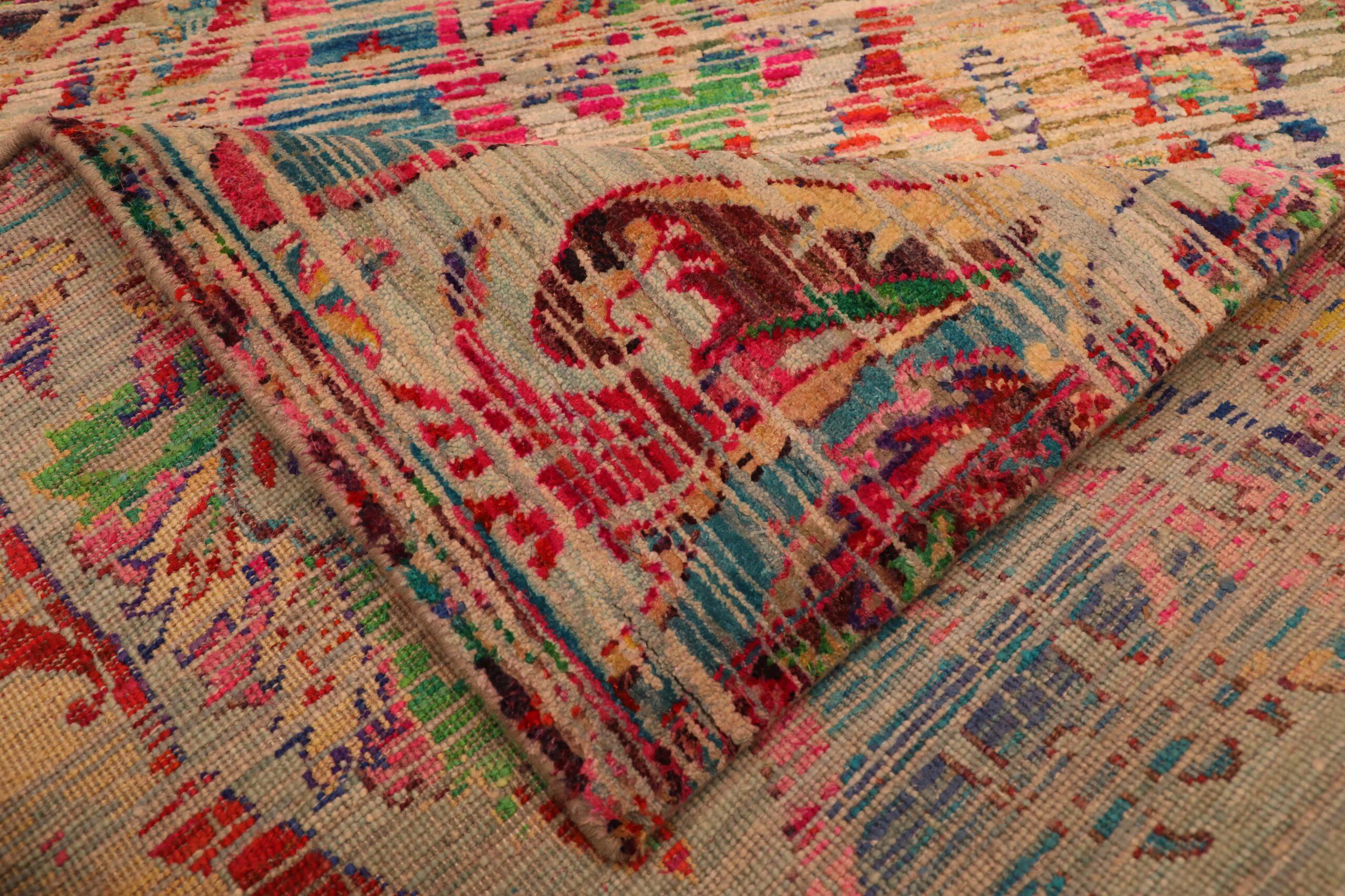 Moderne Tapis de couloir Sari en laine bleu ivoire rose rouge jaune - 94210 en vente