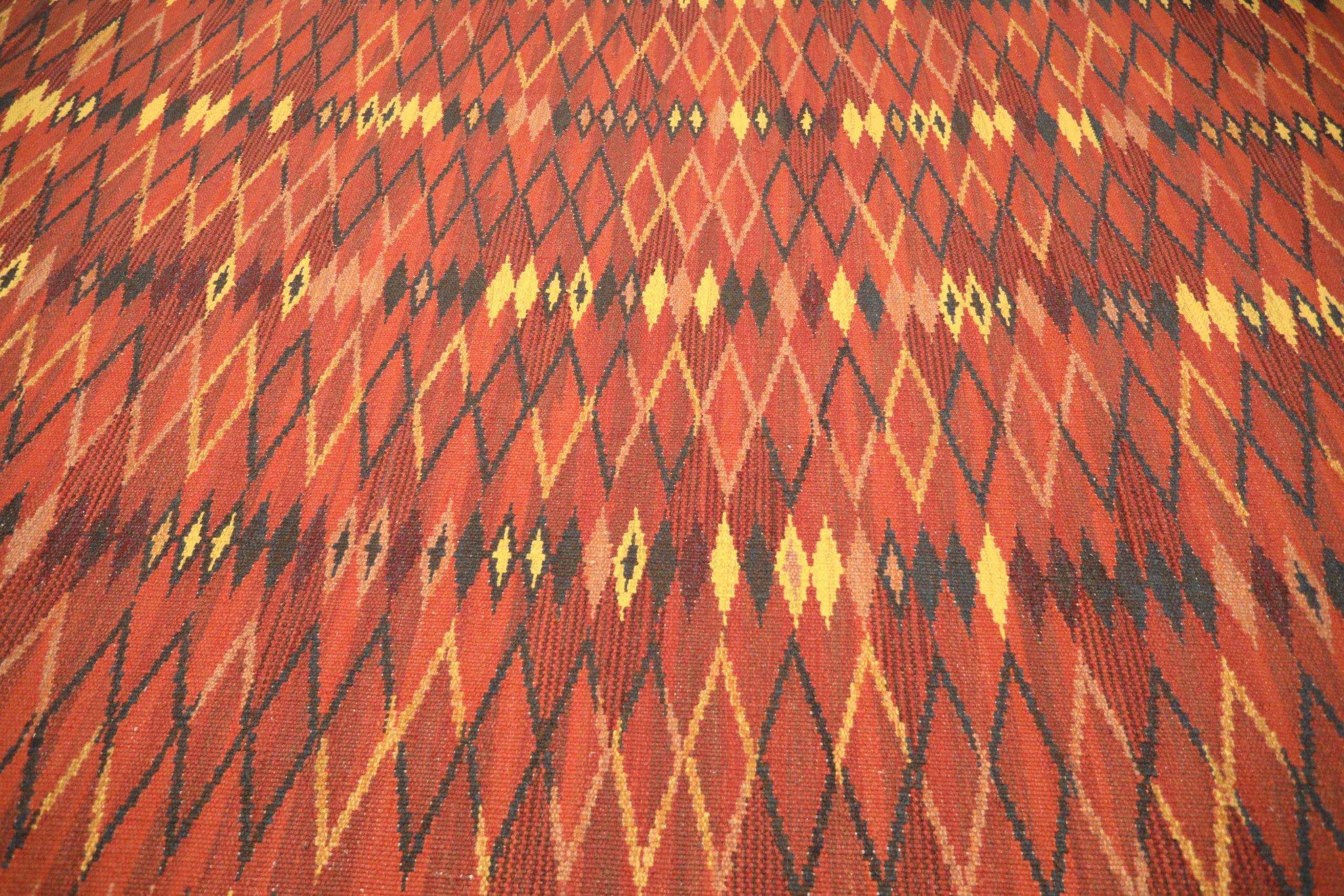 Moderne Inde Tapis de sol scandinave Circa 1990 - Laine Noir Rose Rouge Jaune - 92378 en vente