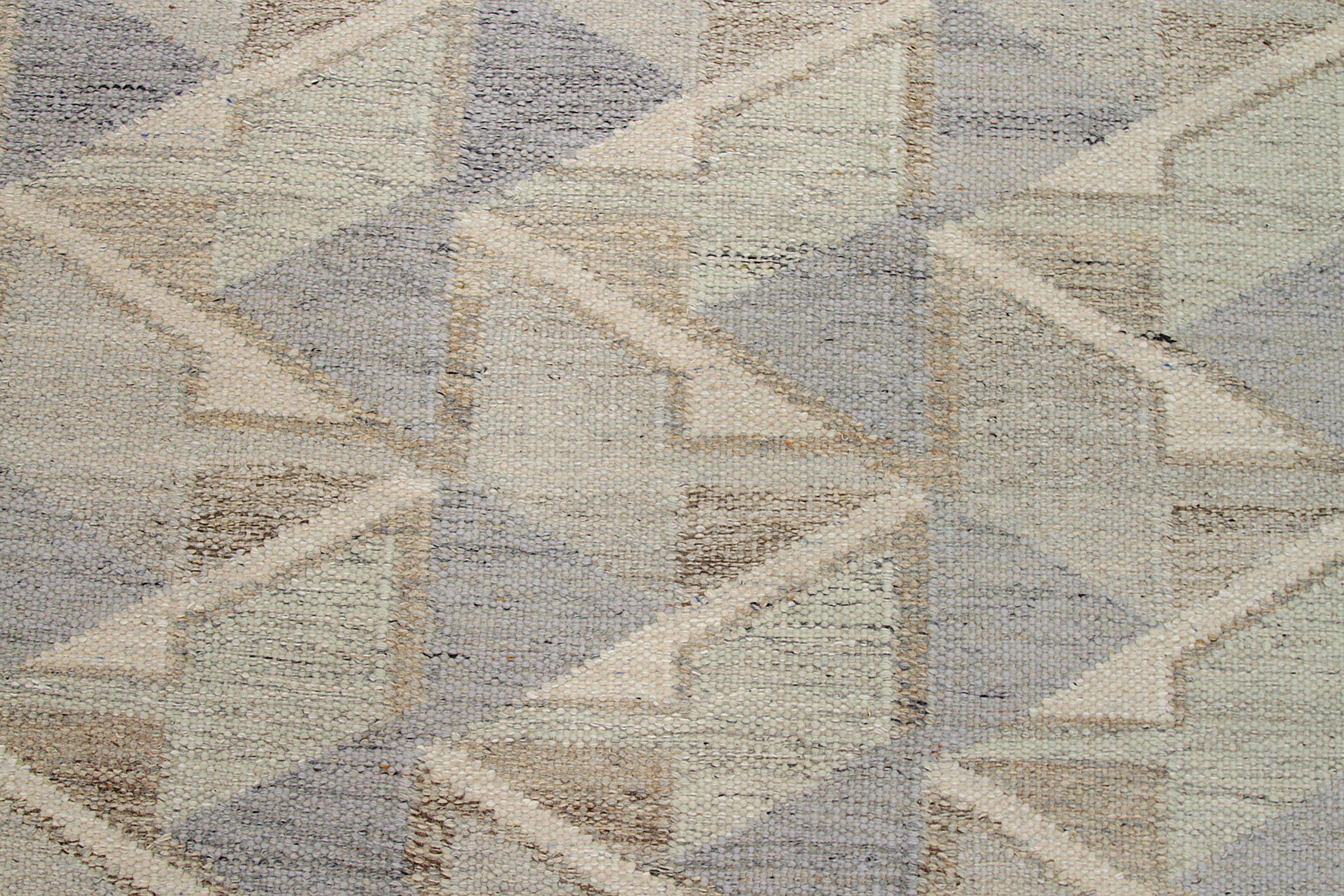 Indien skandinavischen Bereich Teppiche CIRCA 1990 - Wolle blau braun Elfenbein Design - 92366 im Zustand „Hervorragend“ im Angebot in Dallas, TX
