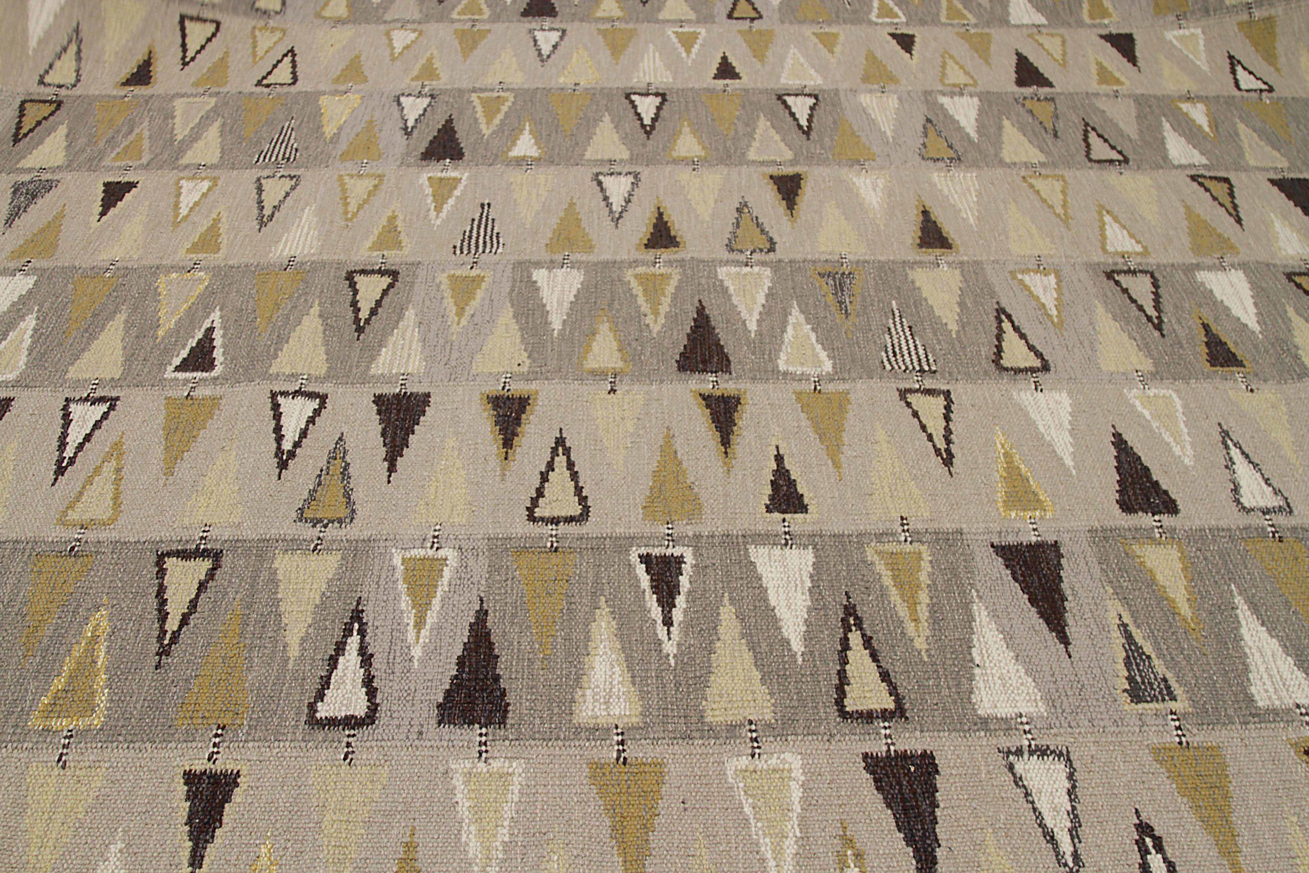 Indien skandinavischen Bereich Teppiche CIRCA 1990 - Wolle Brown Grün Elfenbein Gelb - 92380 (Indisch) im Angebot