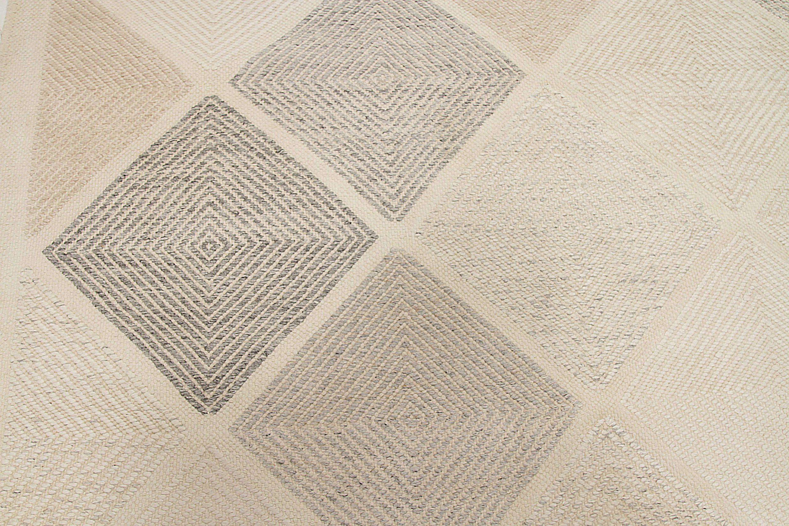 Skandinavische Teppiche aus Indien Circa 1990 - Wolle Grau Elfenbein Design - 92474 im Zustand „Hervorragend“ im Angebot in Dallas, TX