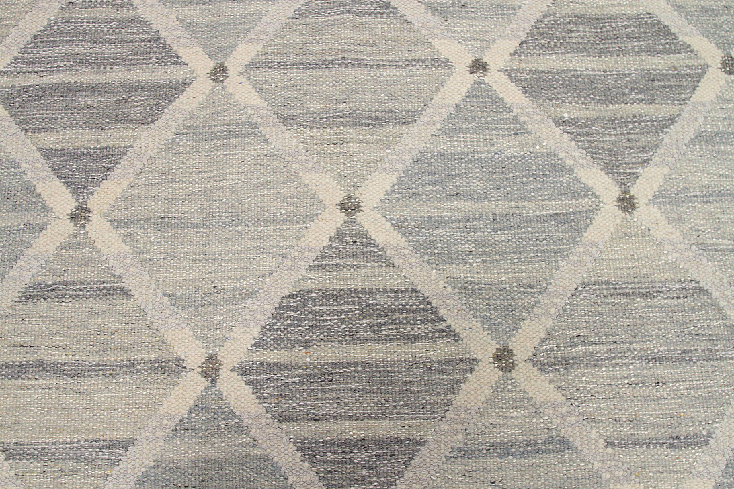 Skandinavischer übergroßer indischer Teppich Circa 1990 - Wolle Blau Grau Elfenbein - 92374 im Zustand „Hervorragend“ im Angebot in Dallas, TX