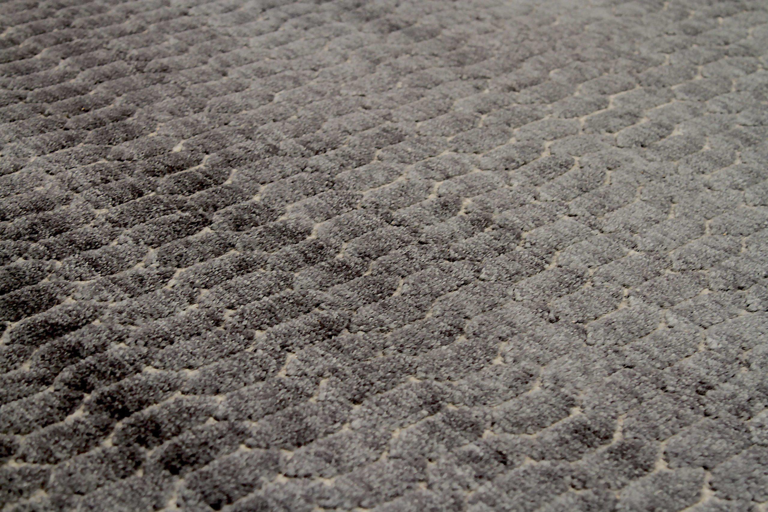 Indien Kleiner Teppich CIRCA 1990 - Wolle Braun Elfenbein Design - 90596 im Zustand „Hervorragend“ im Angebot in Dallas, TX