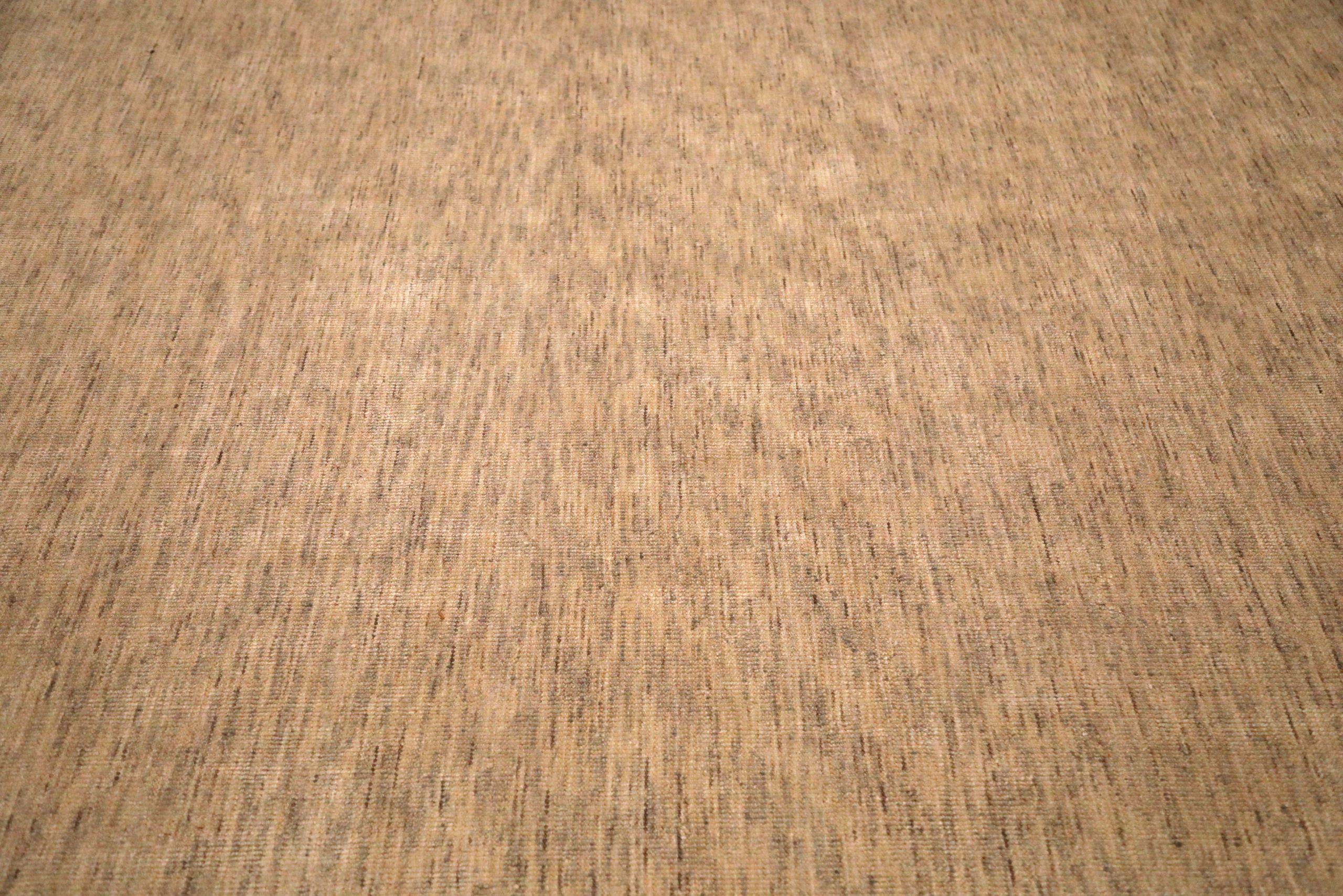 India Solid Area Rugs - Wool Brown Design - 93736 In Excellent Condition For Sale In Dallas, TX