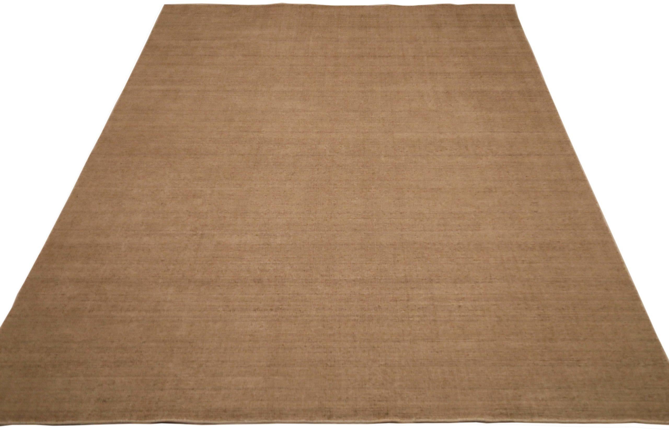 Découvrez l'élégance des tapis de l'Inde à motifs massifs de Circa 1990. Conçu avec de la laine et de l'ivoire, ce design exclusif est parfait pour mettre en valeur votre espace.