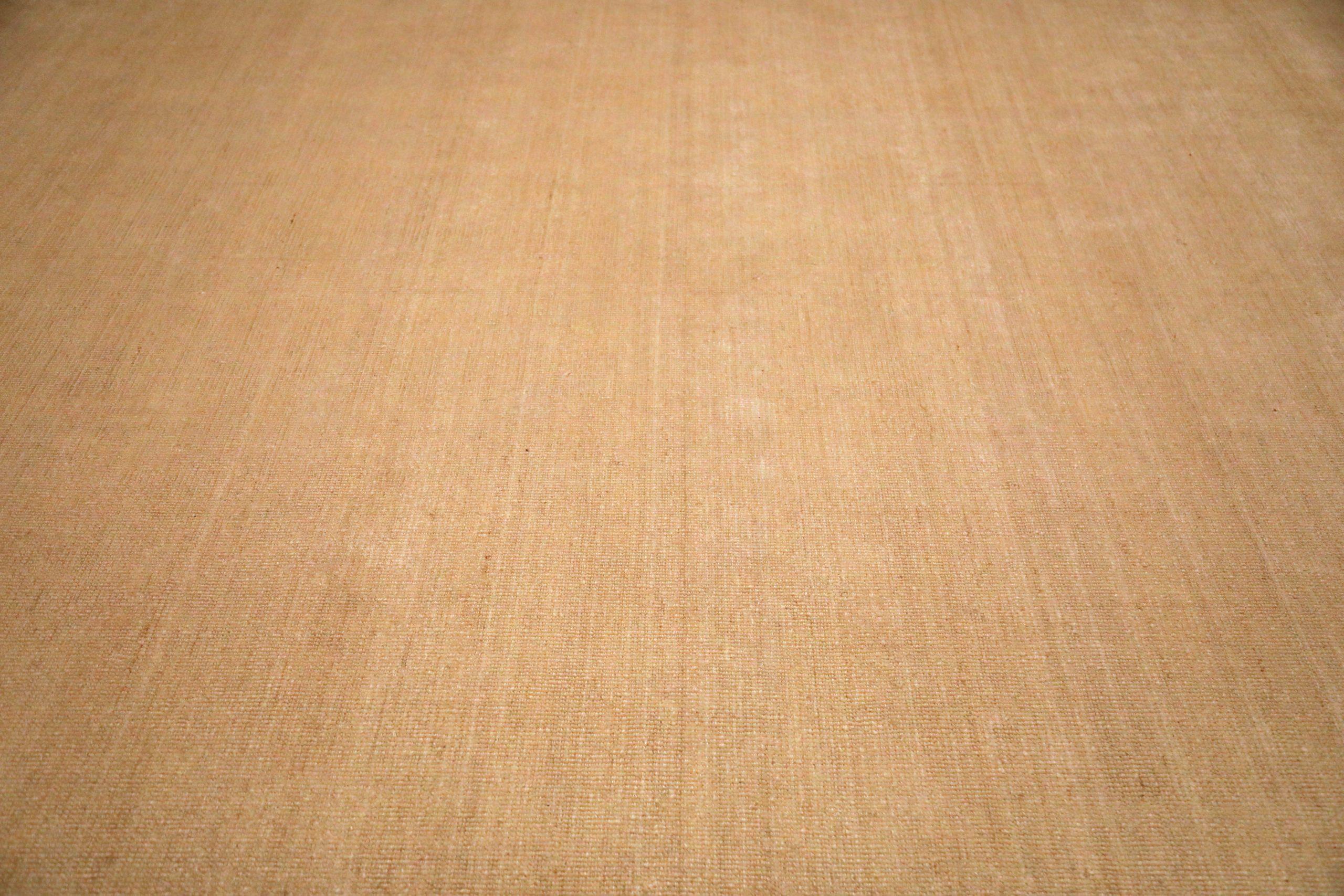 Moderne Tapis d'Inde en laine ivoire et jaune ivoire - 93730 en vente