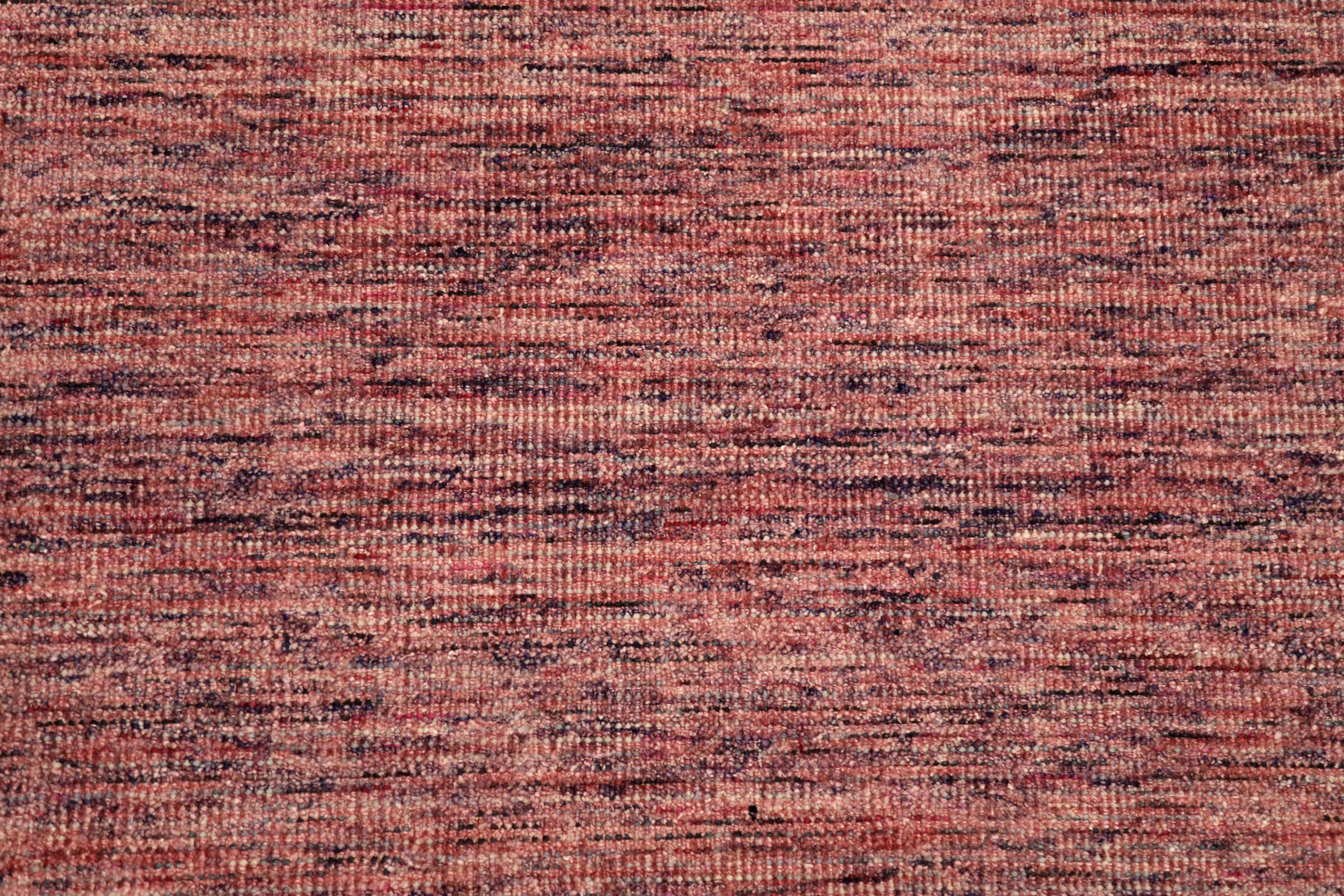 India Solid Area Rugs - Wool Pink Red Design - 93731 In Excellent Condition For Sale In Dallas, TX