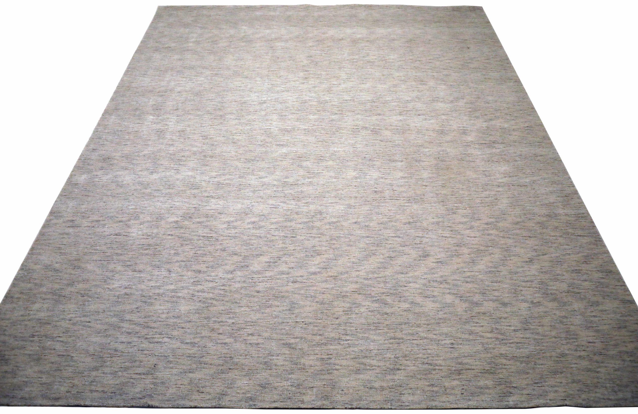 Entdecken Sie die Eleganz von India Solid mit dem Over Size Rug von CIRCA 1990. Dieses exklusive Design aus Wolle und Braun-Elfenbein ist perfekt, um Ihren Raum zu verschönern.