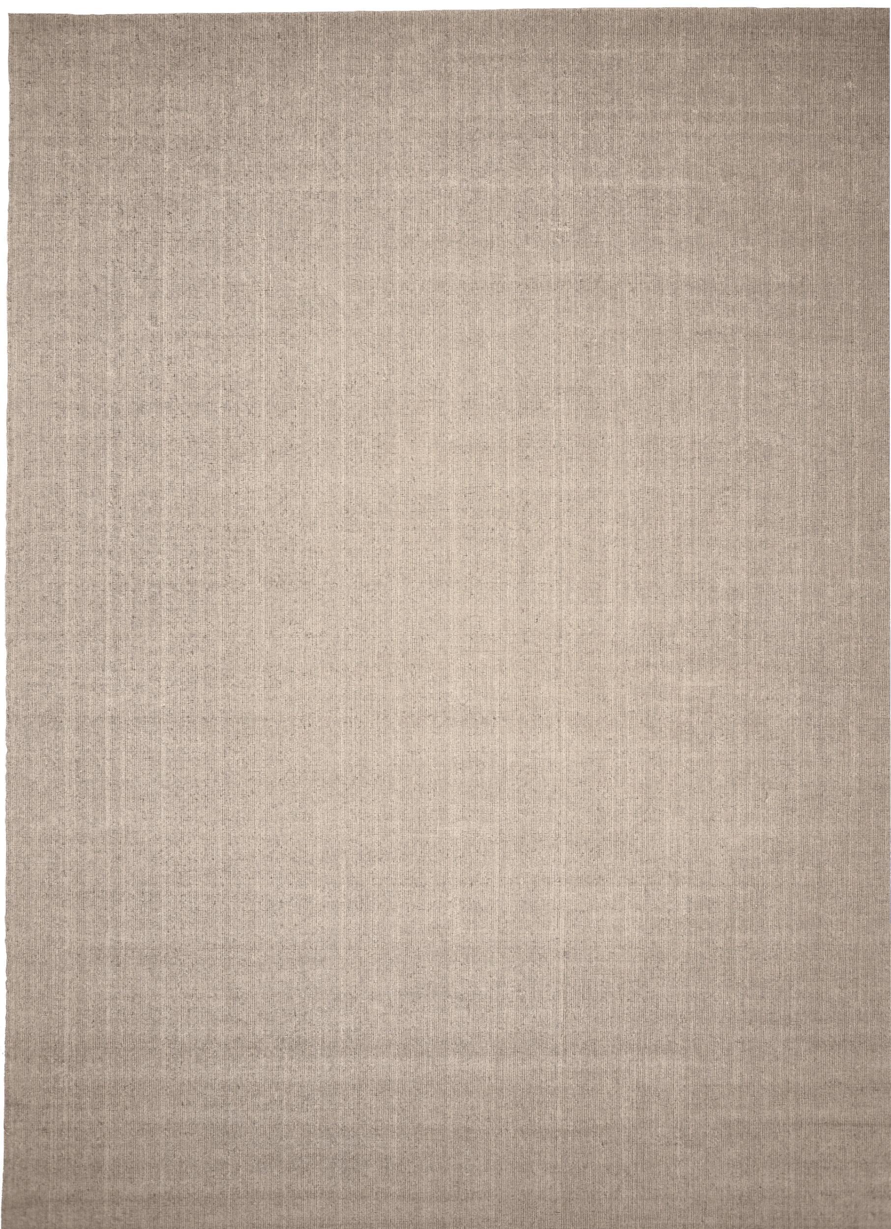 Entdecken Sie die Eleganz von India Solid mit dem Over Size Rug von CIRCA 1990. Dieses exklusive Design aus Wolle und IvoryTaupe ist perfekt, um Ihren Raum zu verschönern.