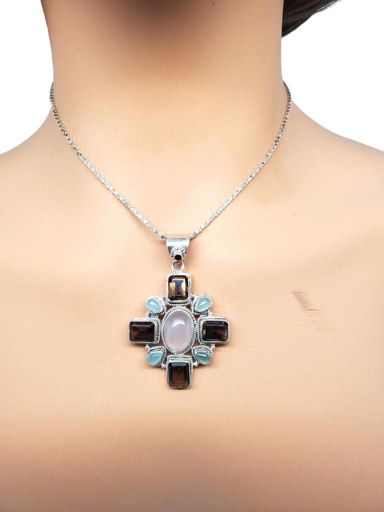 Collier Pendentif Croix De Malte En Argent Sterling - Longueur < 30 Cm, Occasion