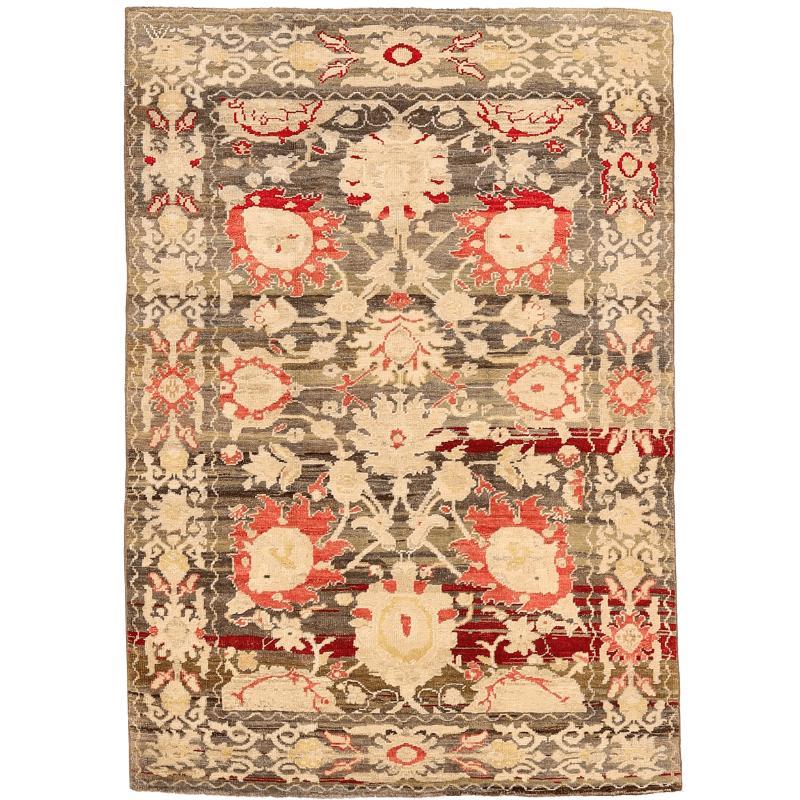 Descubre la elegancia de la Colección Sueca de la India con las alfombras Circa 1990. Diseñado con lana y marrón-marfil-rojo, este diseño exclusivo es perfecto para realzar tu espacio.