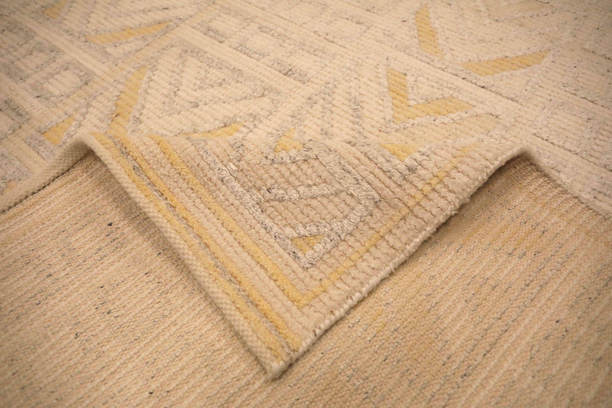 India Swedish Collection Area Rugs - Wool Ivory Yellow Design - 93428 In Excellent Condition For Sale In Dallas, TX