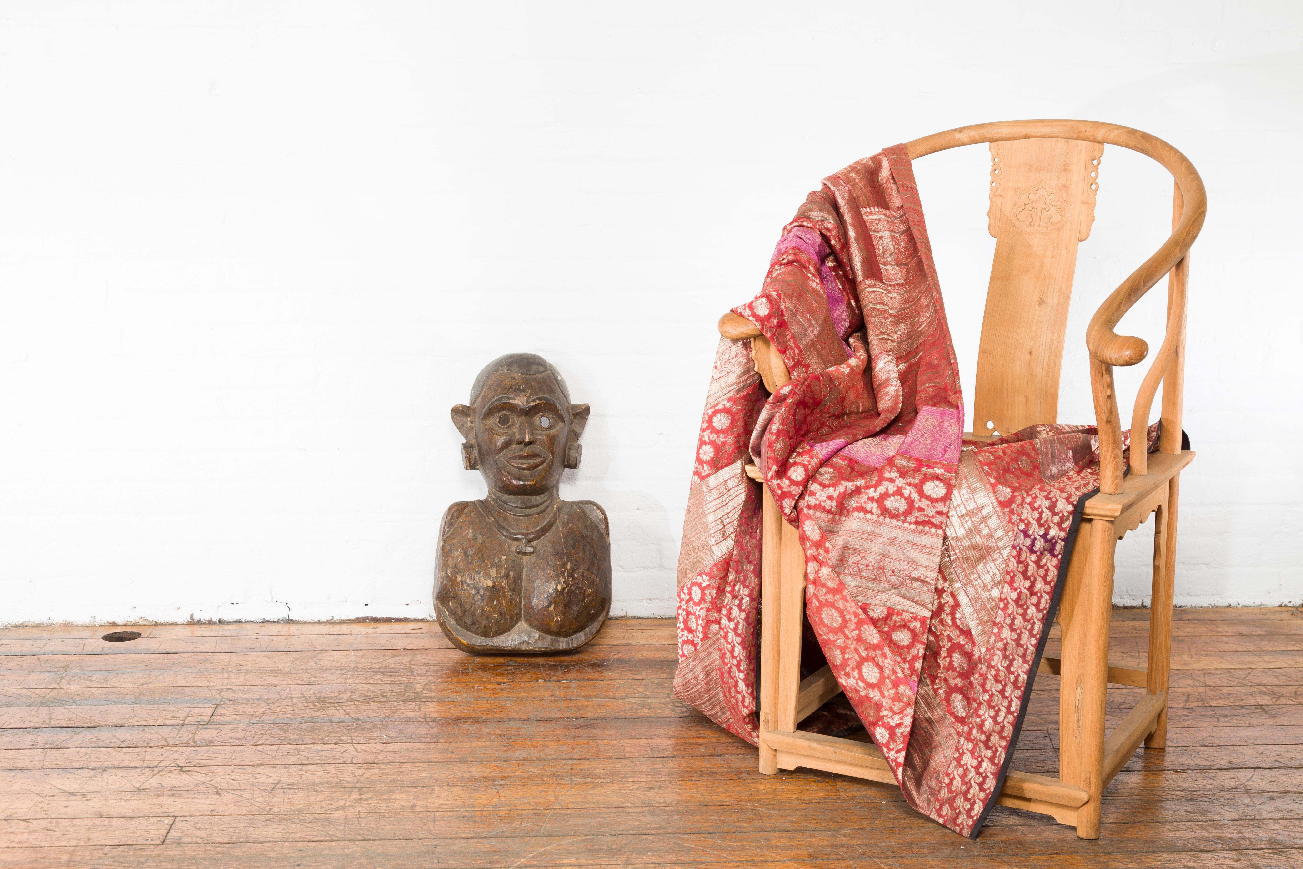 Rustique Masque de cérémonie indien en bois du 19e siècle en vente