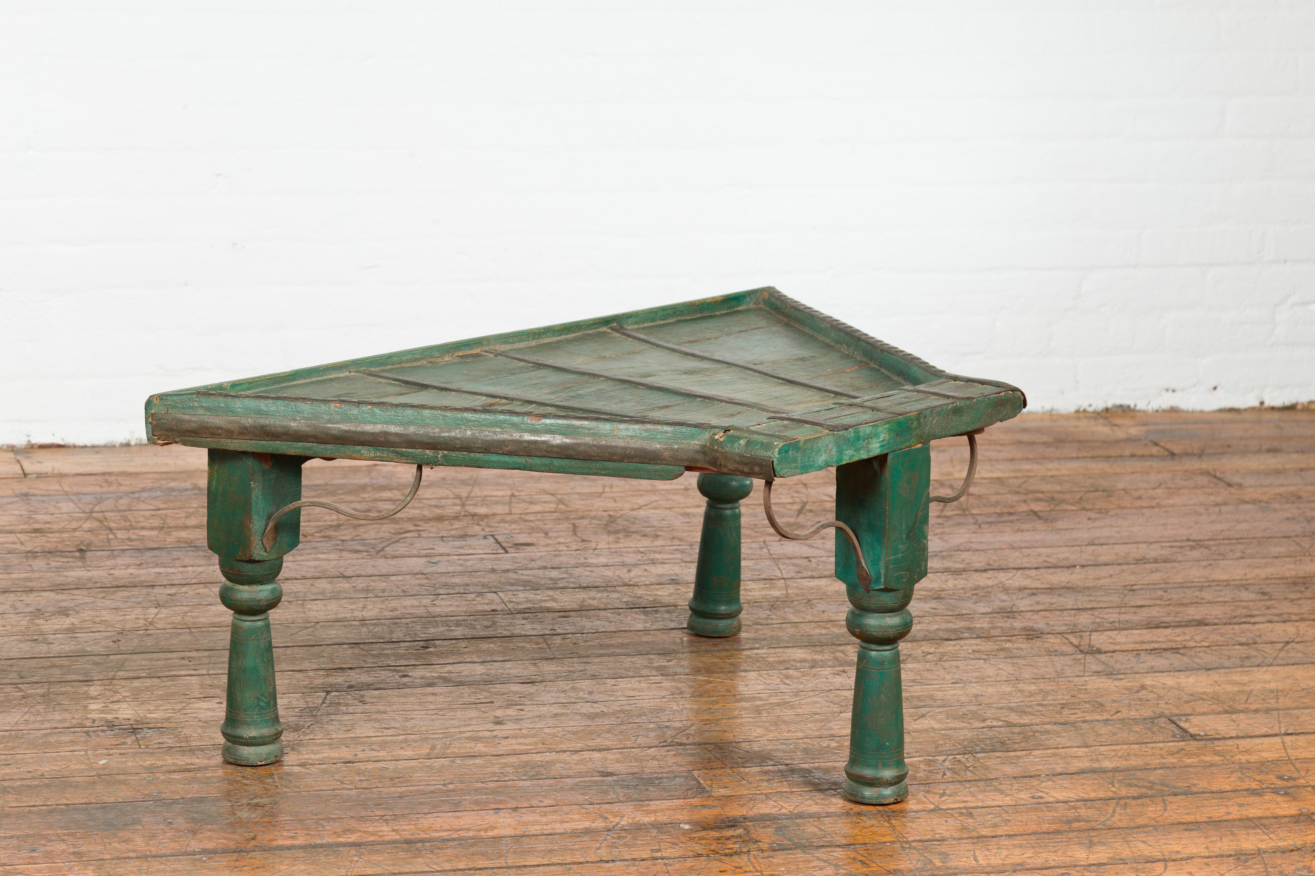 Indian 19th Century Green Painted Wood Bullock Cart Made into a Coffee Table For Sale 4