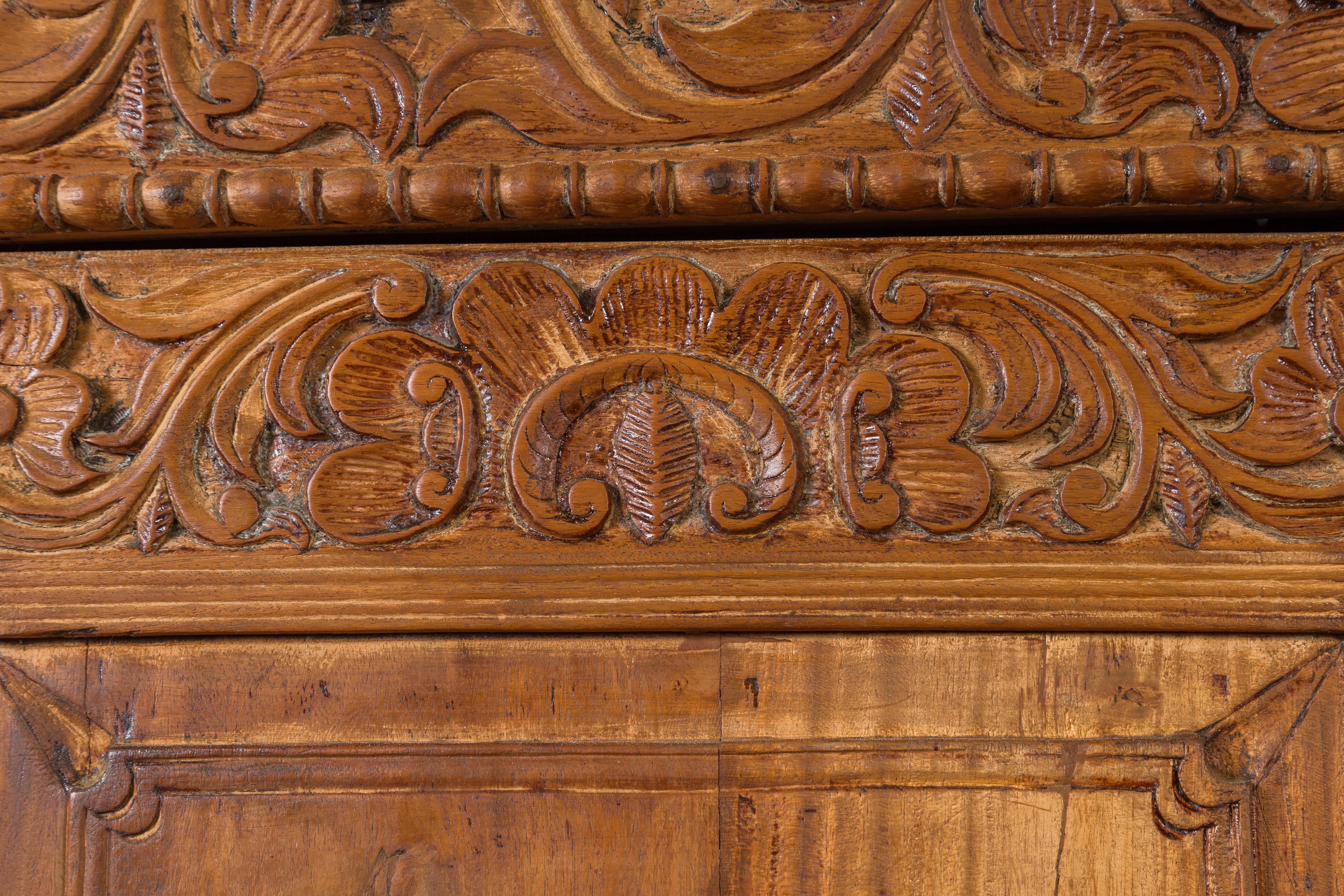 Indian 19th Century Tall Cabinet with Carved Scrolling Foliage and Beaded Motifs For Sale 1