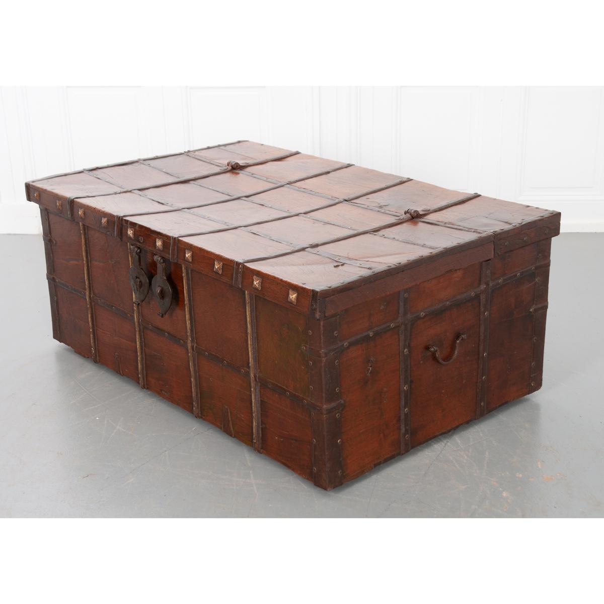 Indian 19th Century Teak and Iron-Bound Trunk For Sale 6